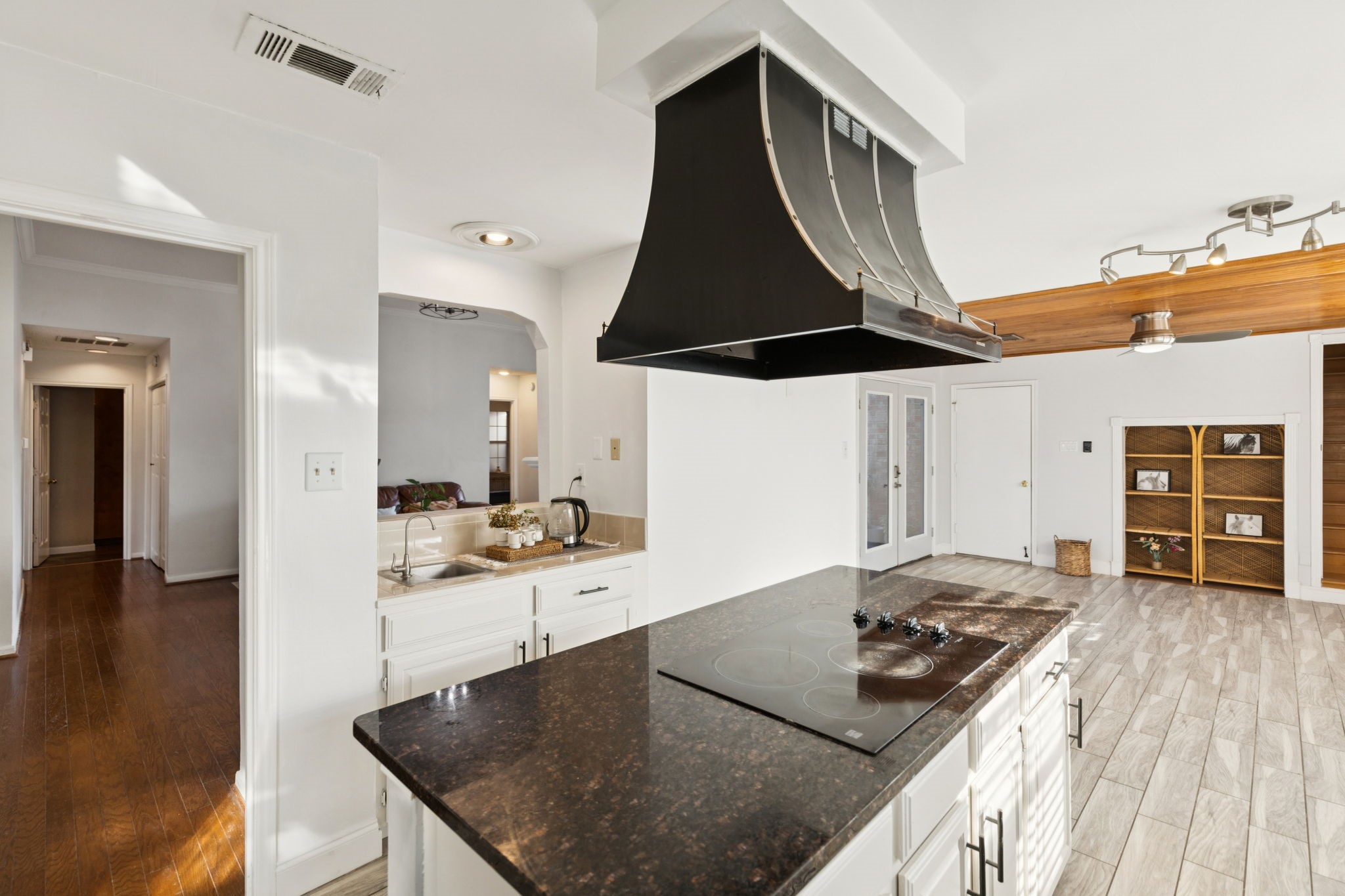 4204 Harvest Hill Court