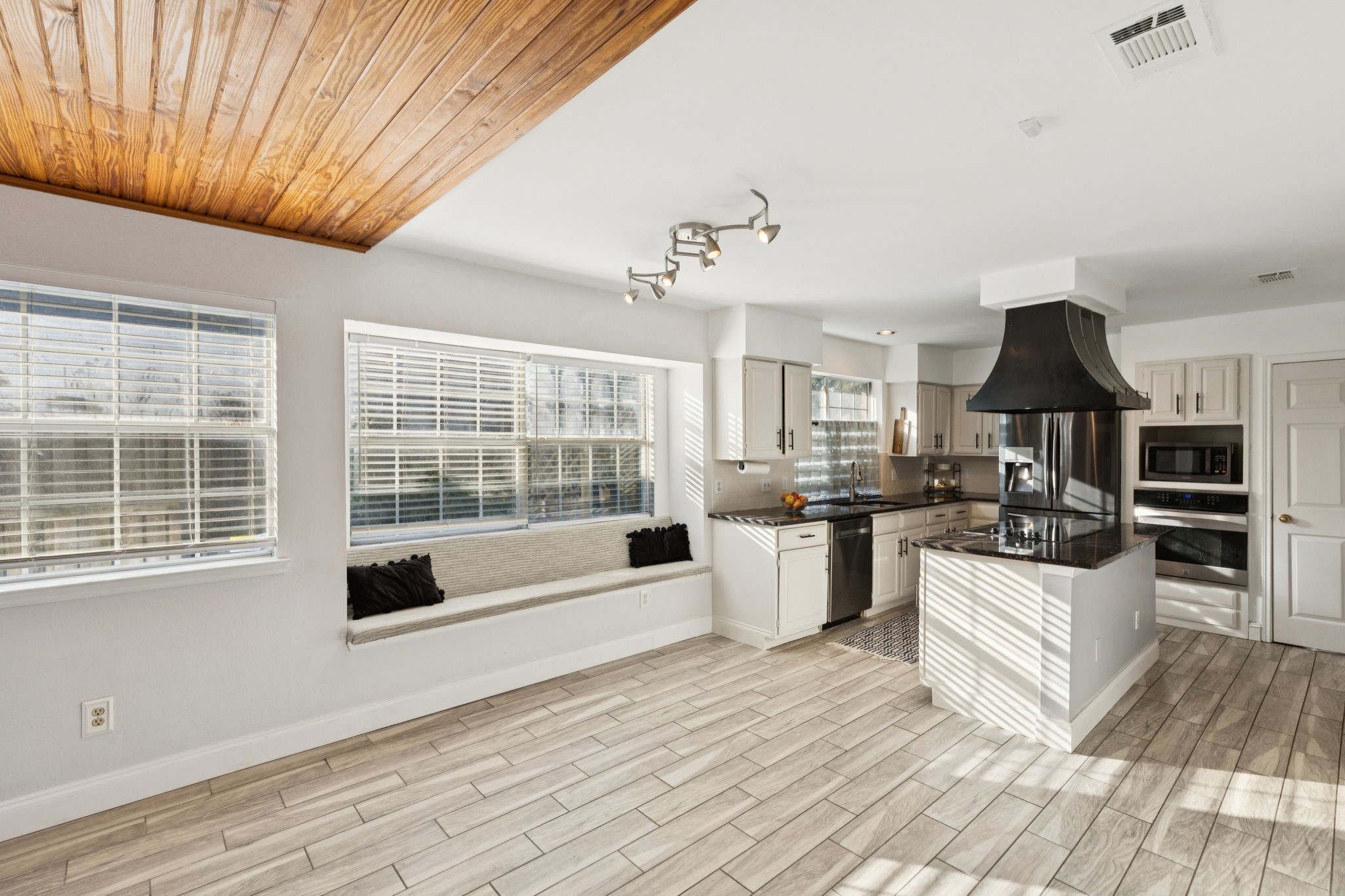 4204 Harvest Hill Court