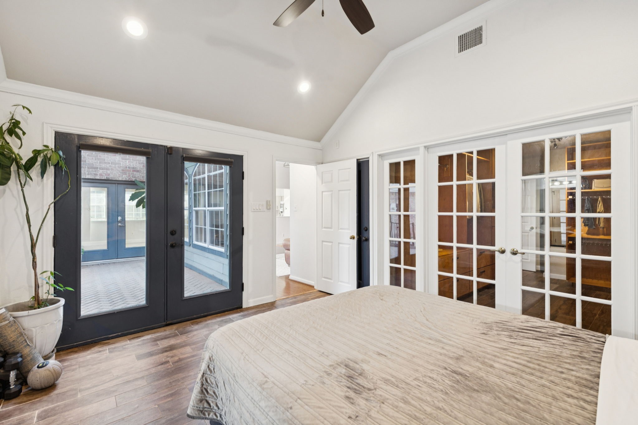 4204 Harvest Hill Court