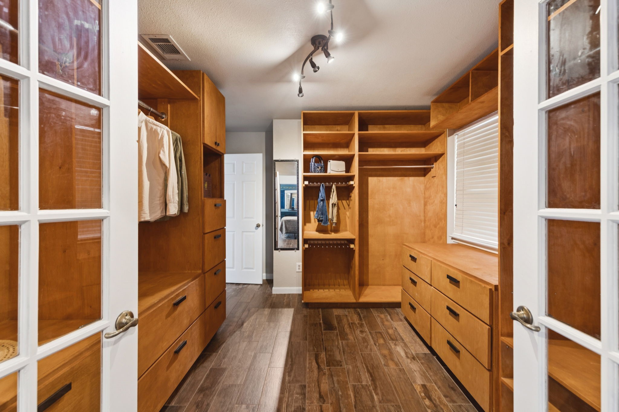 4204 Harvest Hill Court