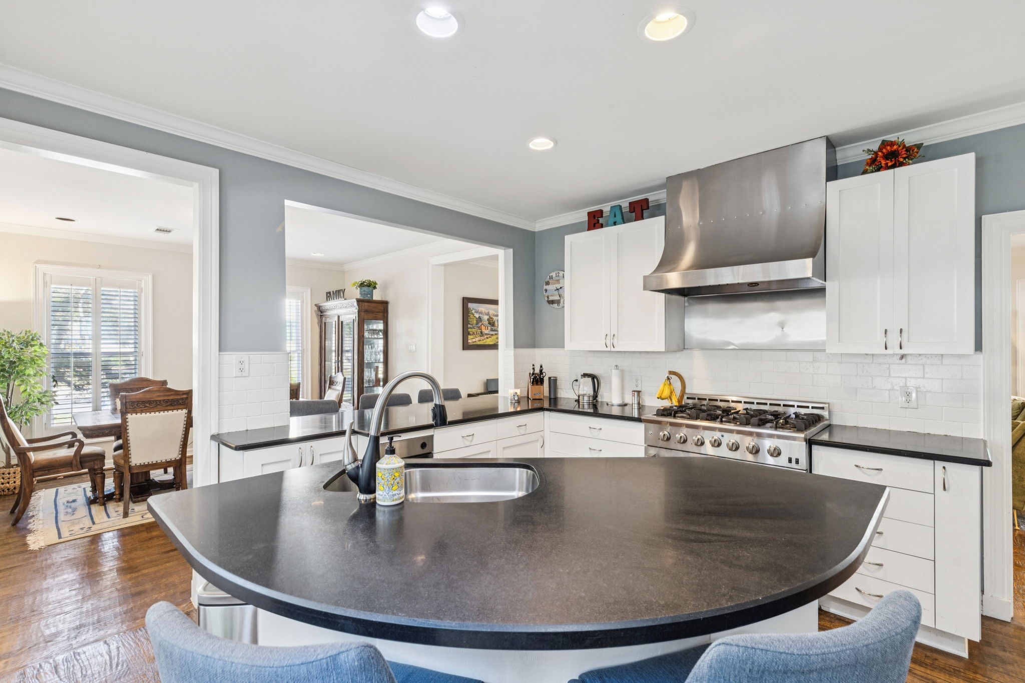 4349 Southern Avenue