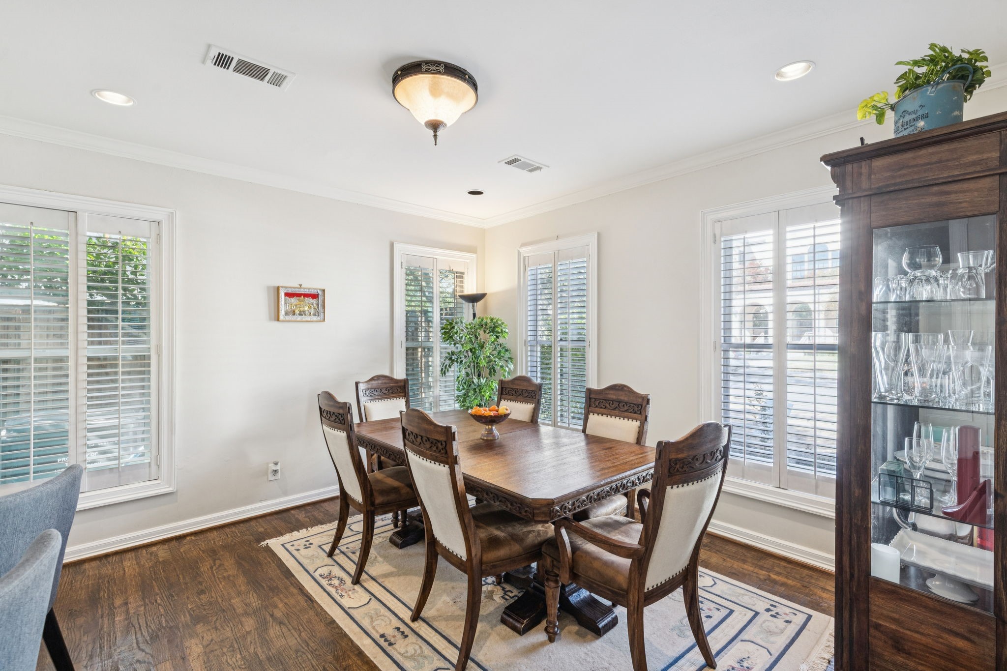 4349 Southern Avenue