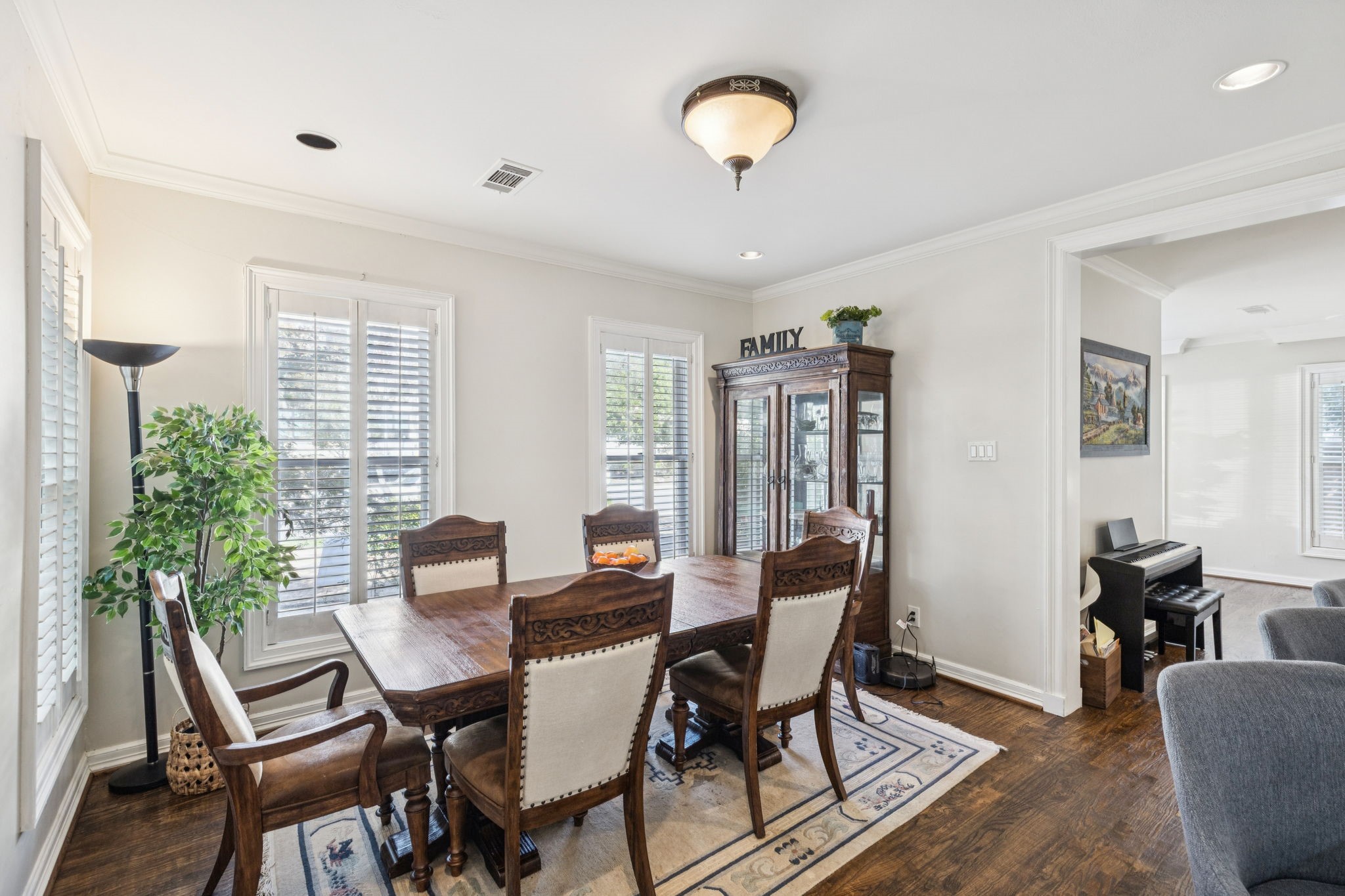 4349 Southern Avenue