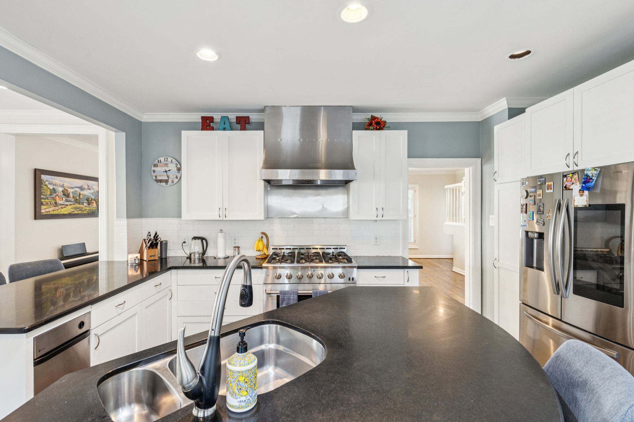 4349 Southern Avenue