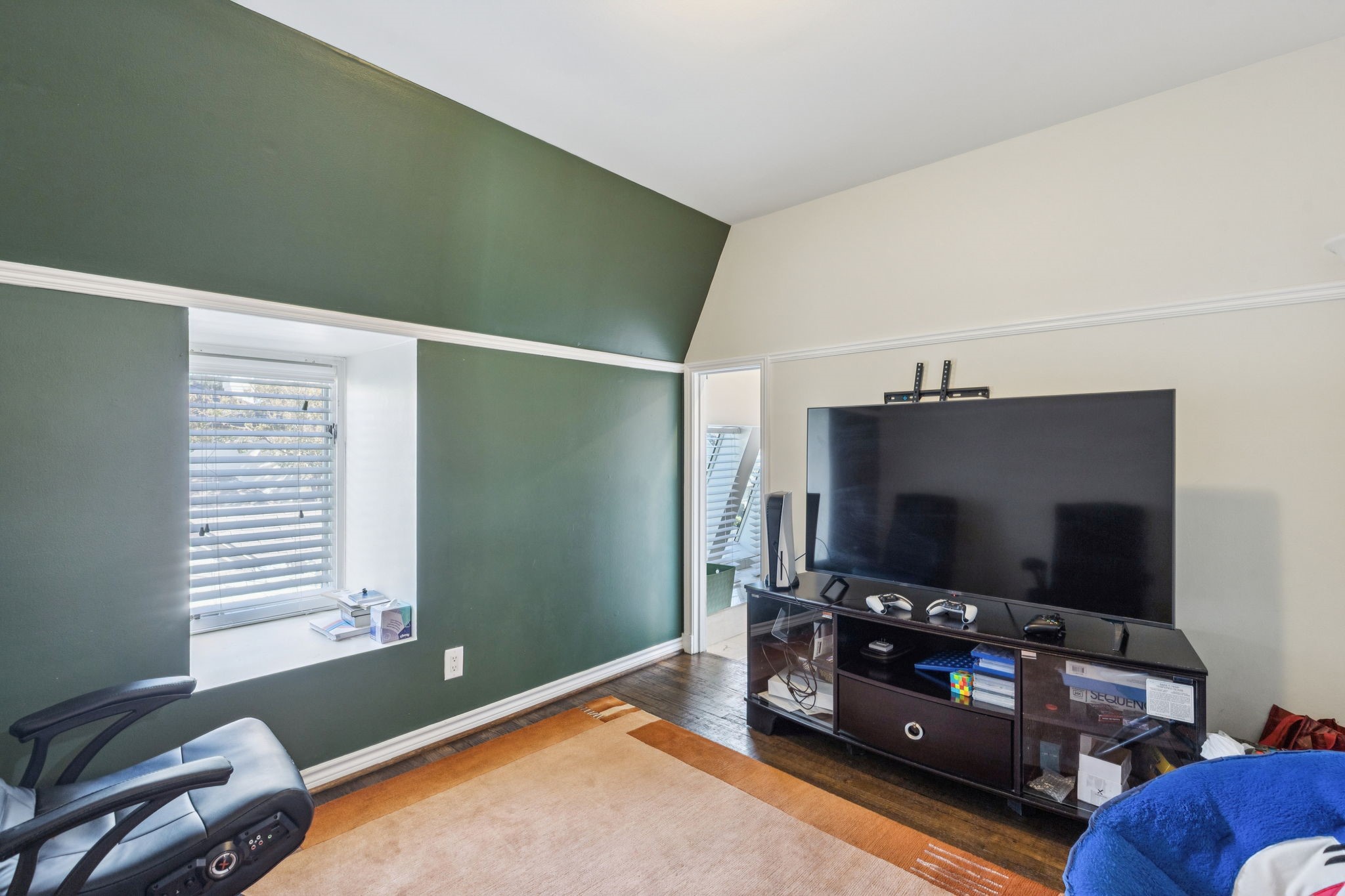 4349 Southern Avenue