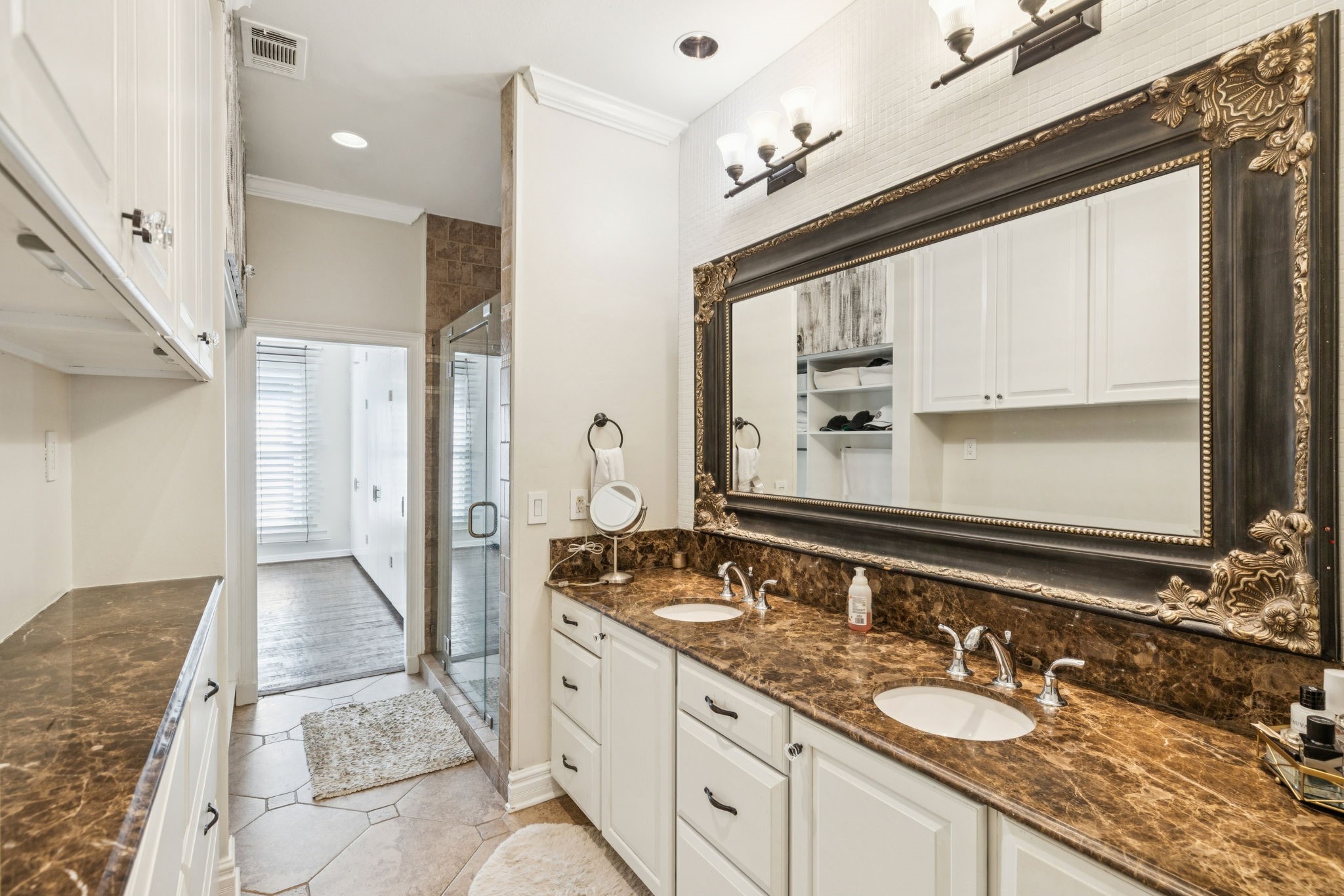 4349 Southern Avenue