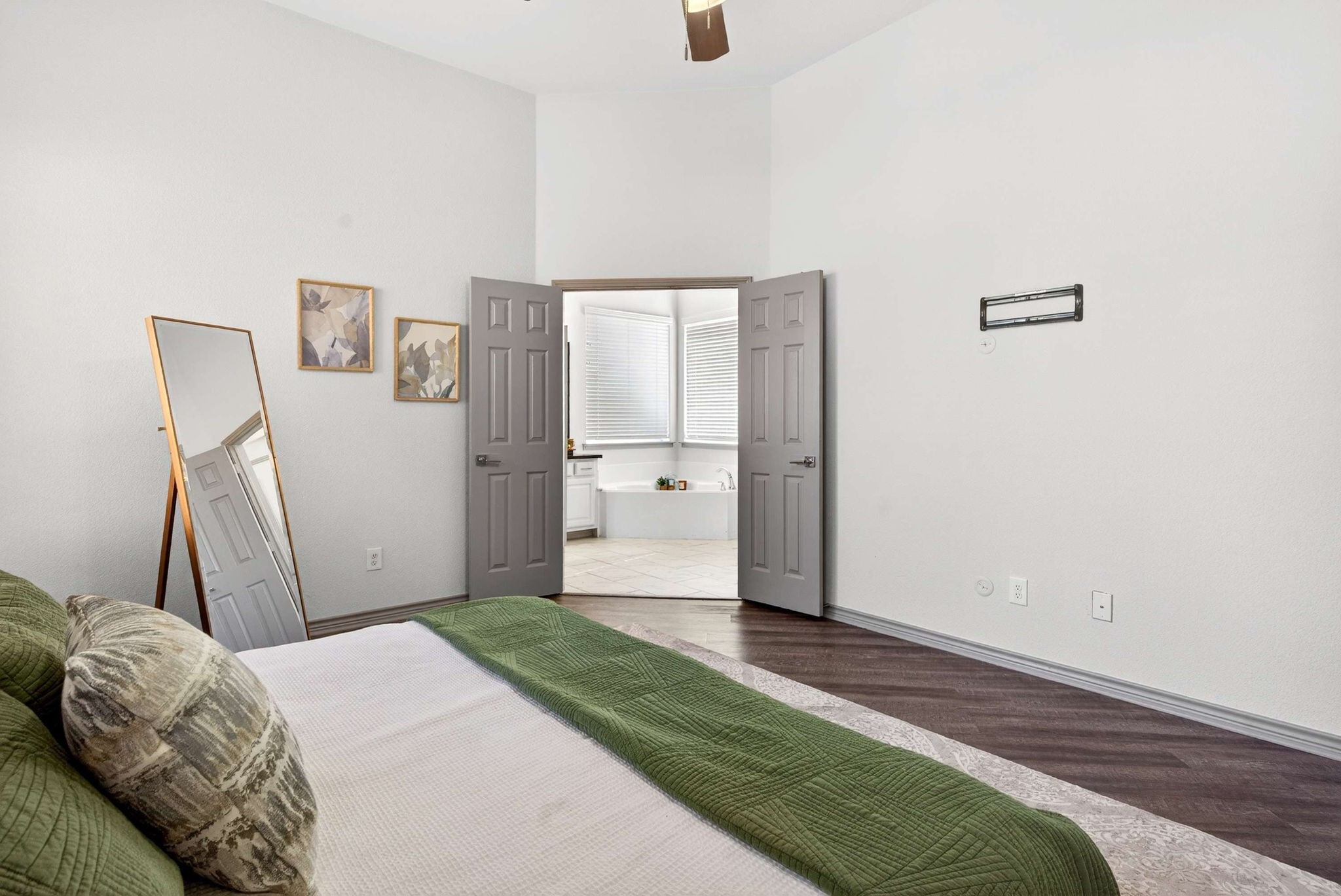 10082 Planters Row Drive