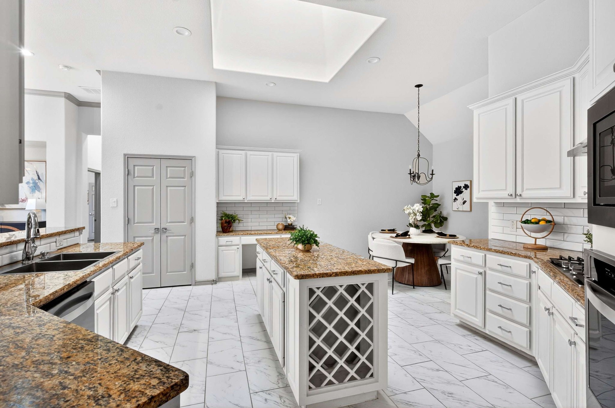 10082 Planters Row Drive