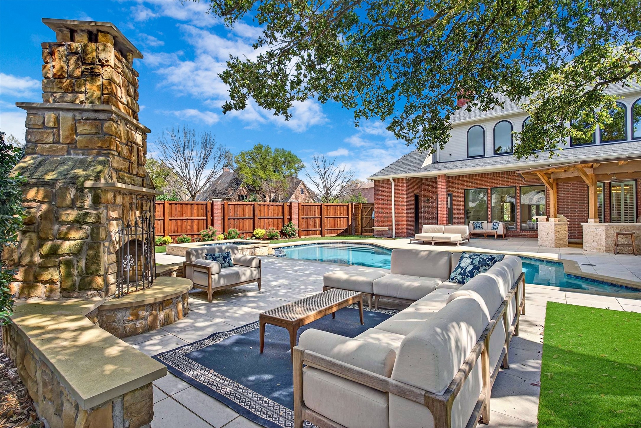 6433 Rockbluff Circle