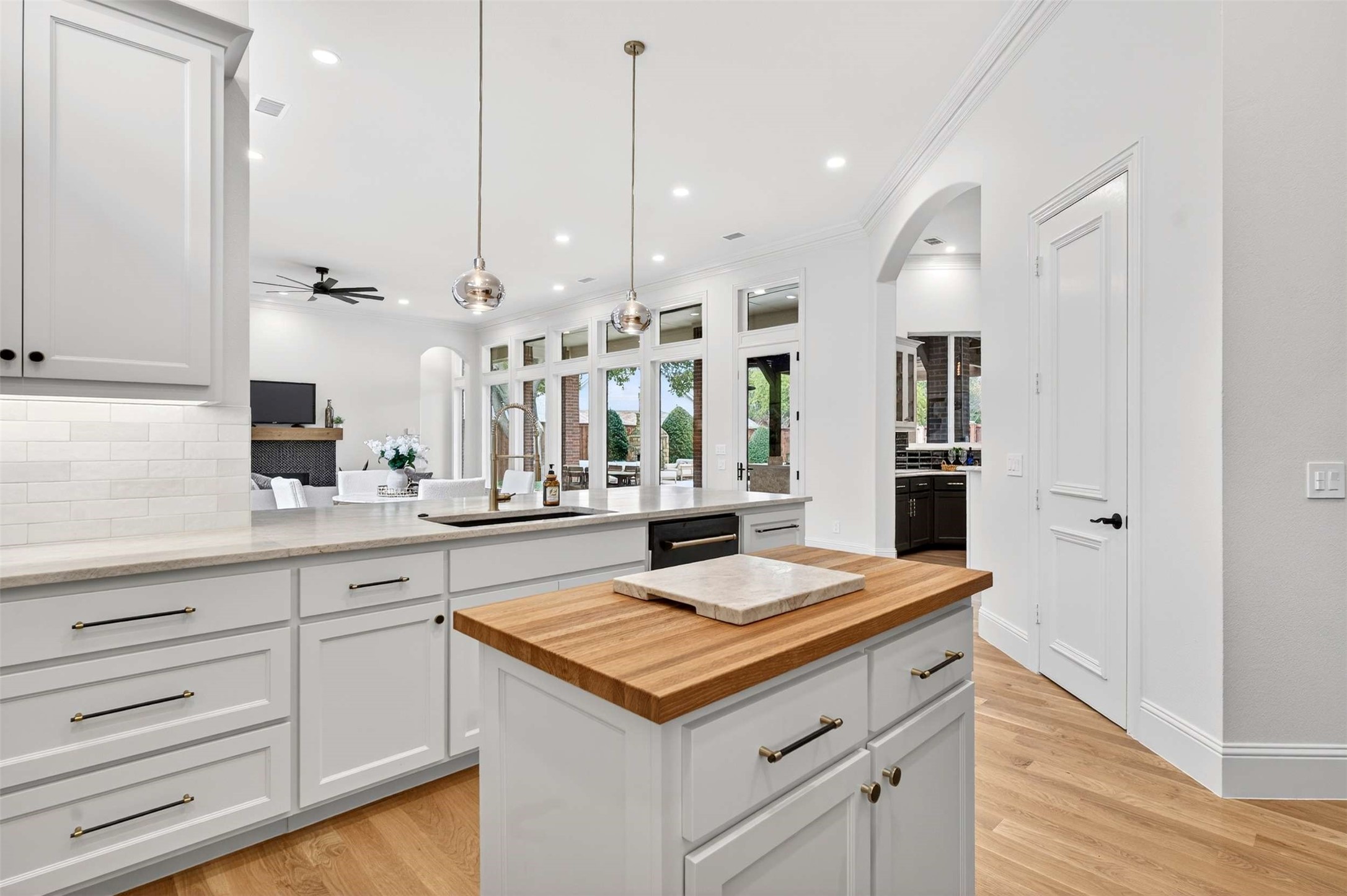 6433 Rockbluff Circle