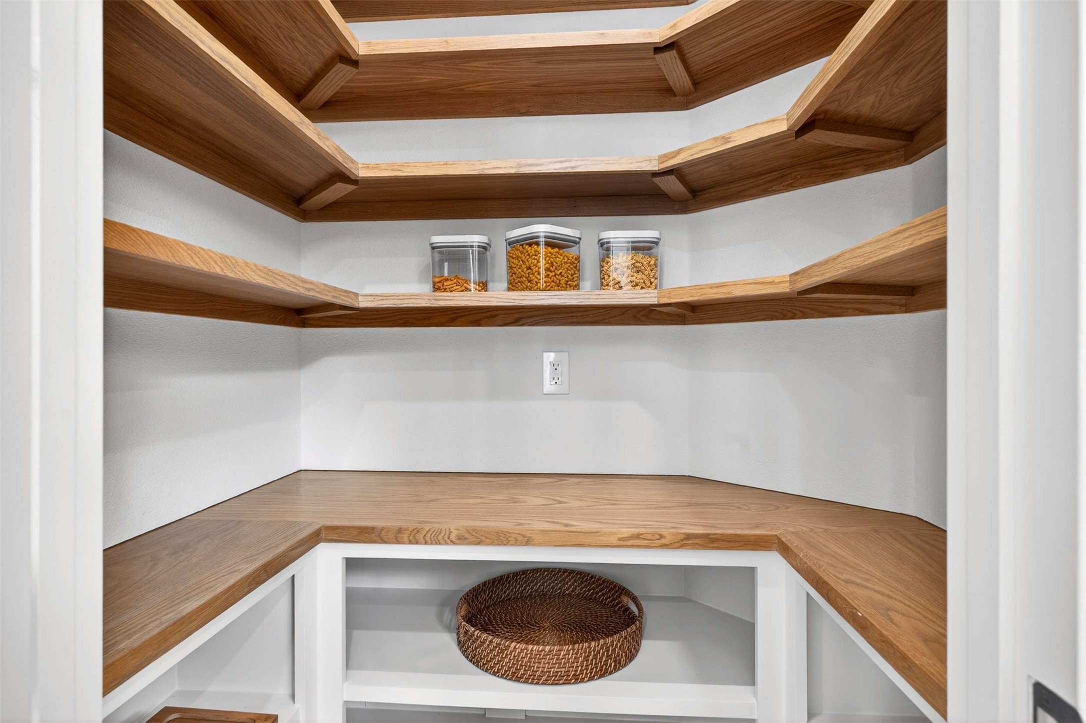 6433 Rockbluff Circle