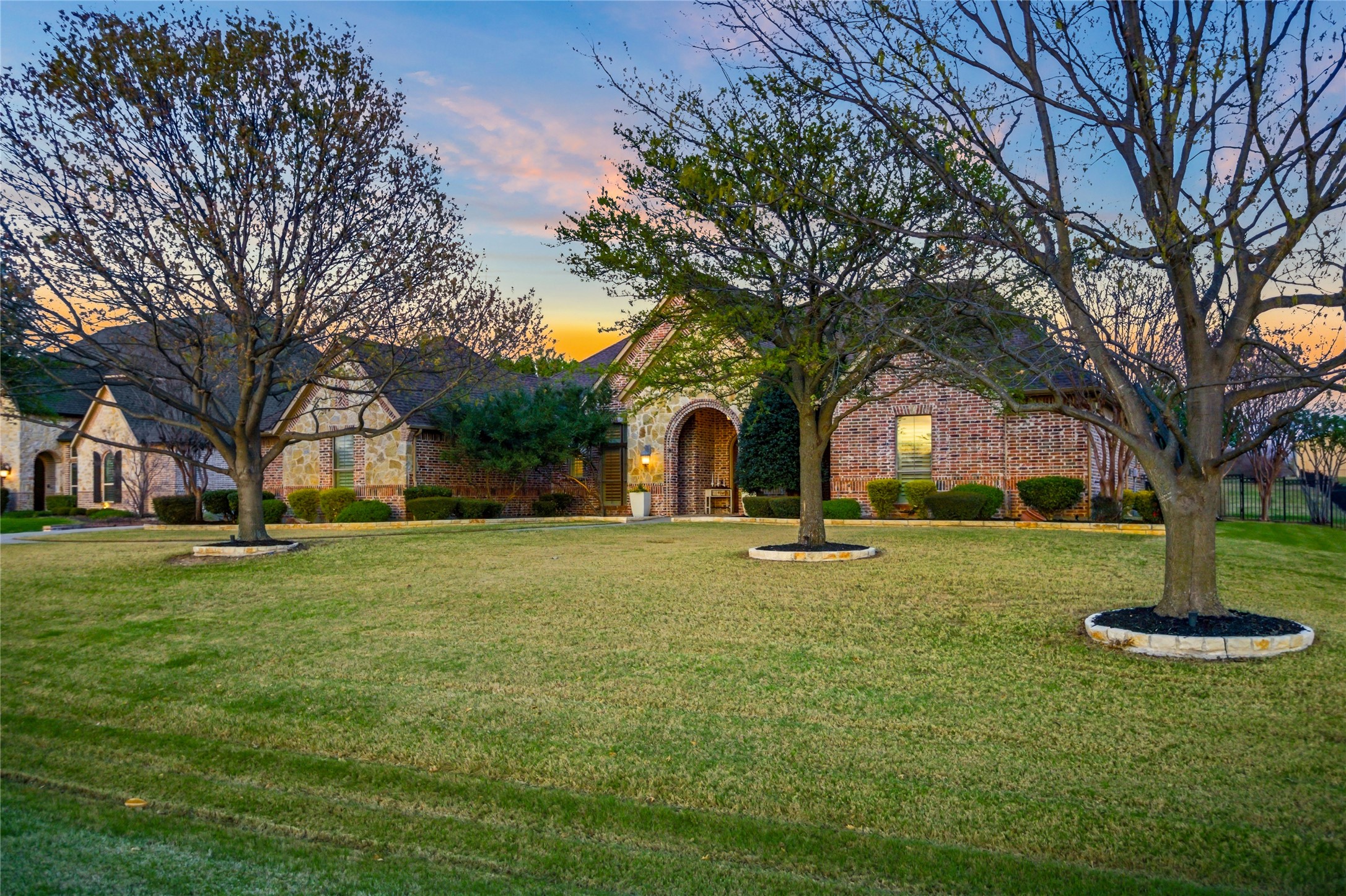 3304 Twin Lakes Drive