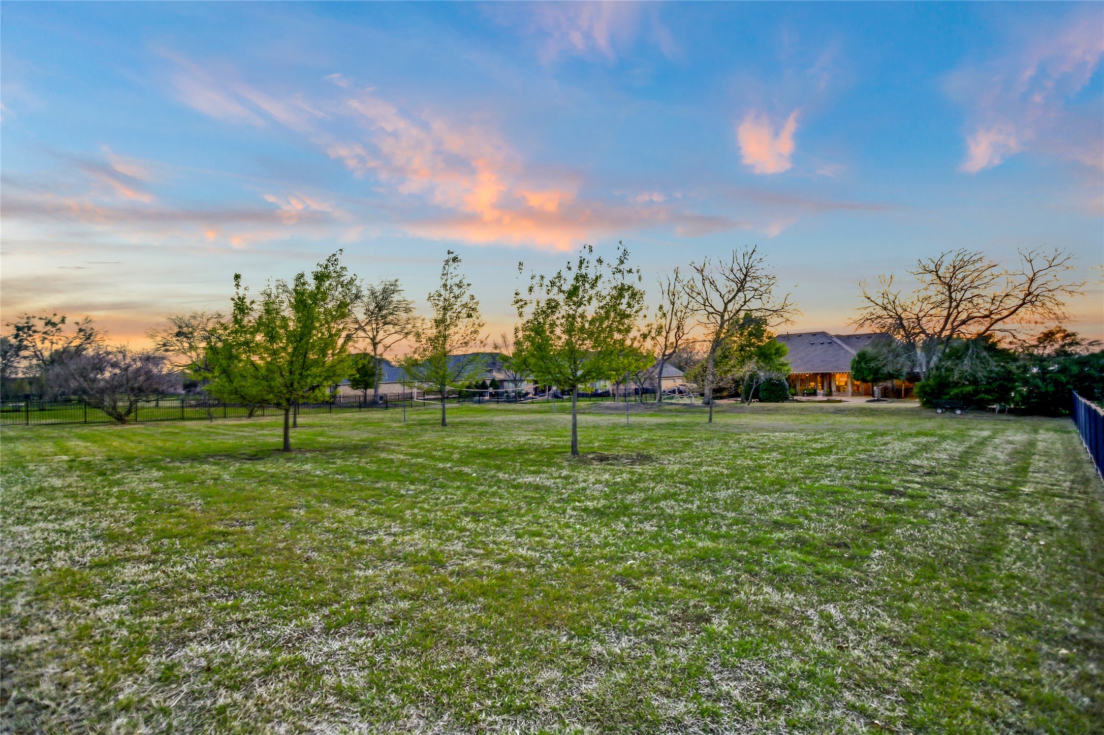 3304 Twin Lakes Drive