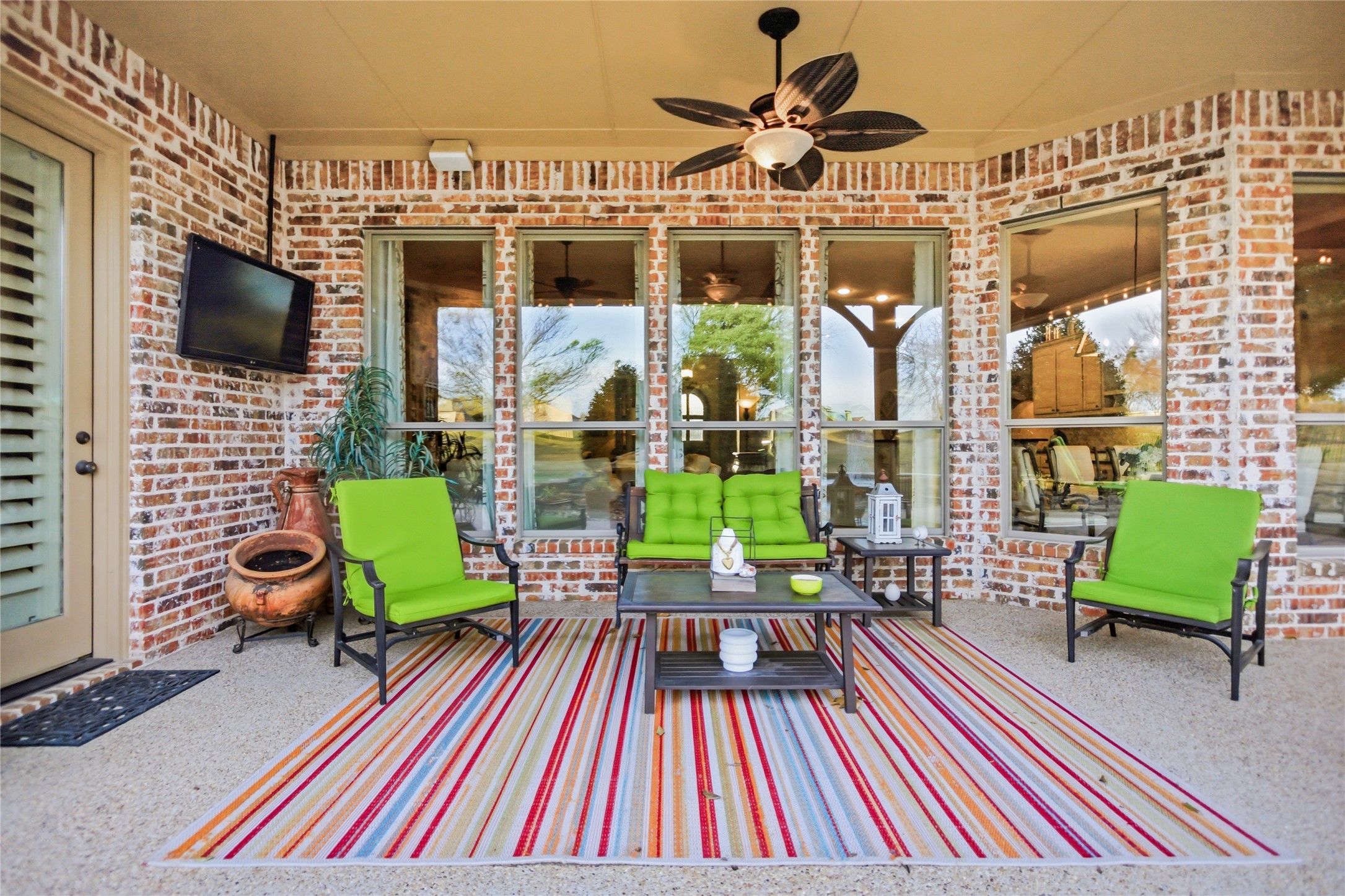 3304 Twin Lakes Drive