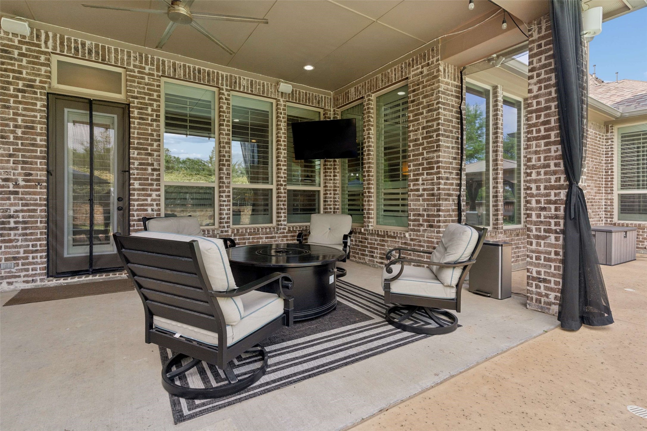 4261 Mesa Drive