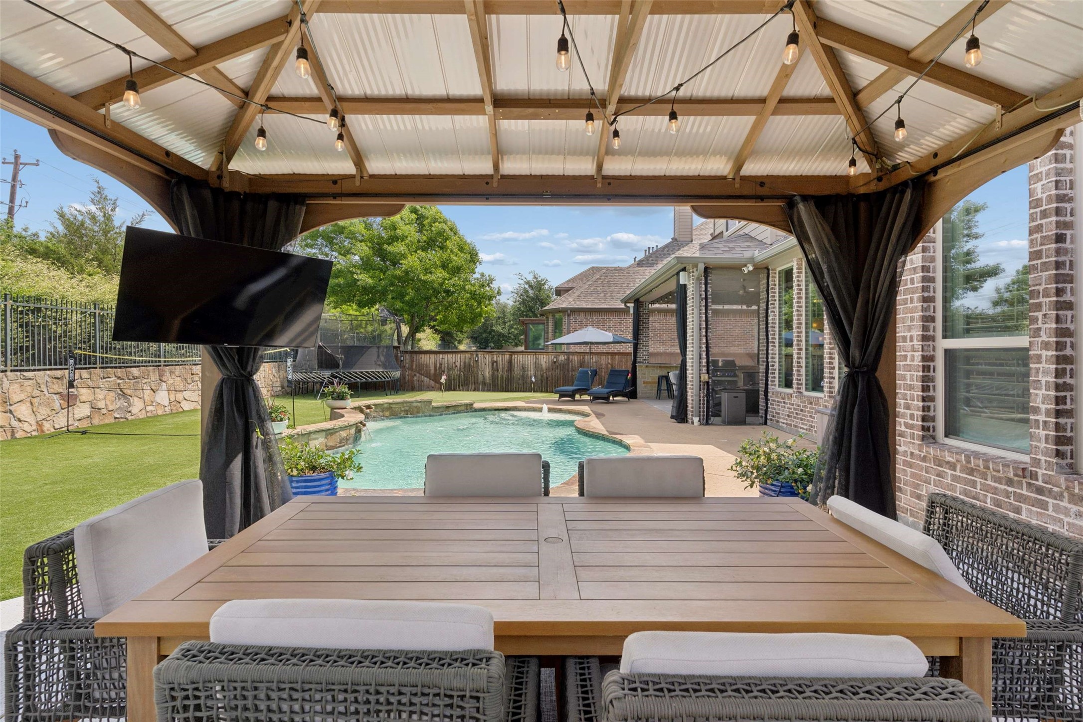 4261 Mesa Drive