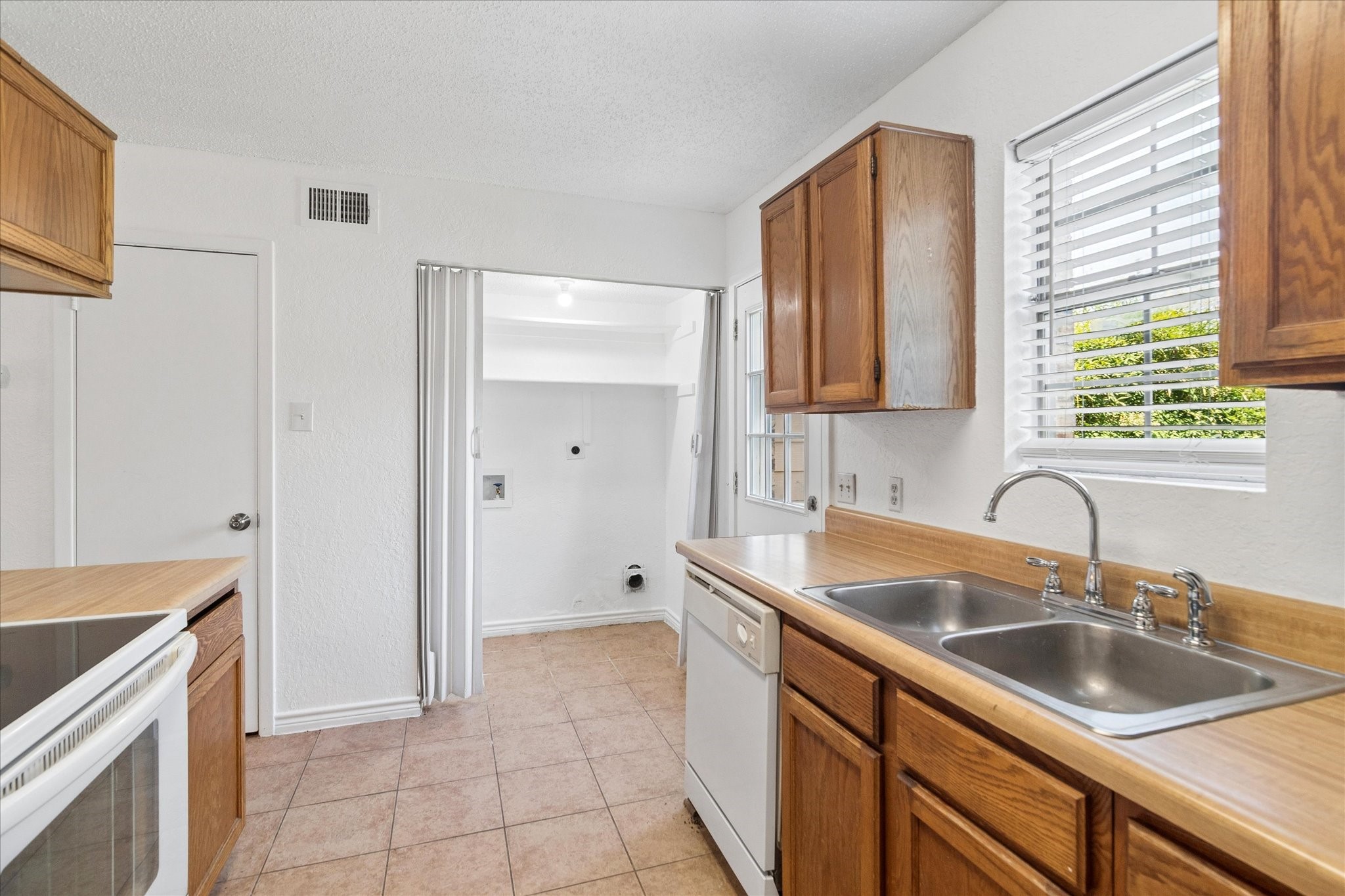 2400 Jupiter Road 5
