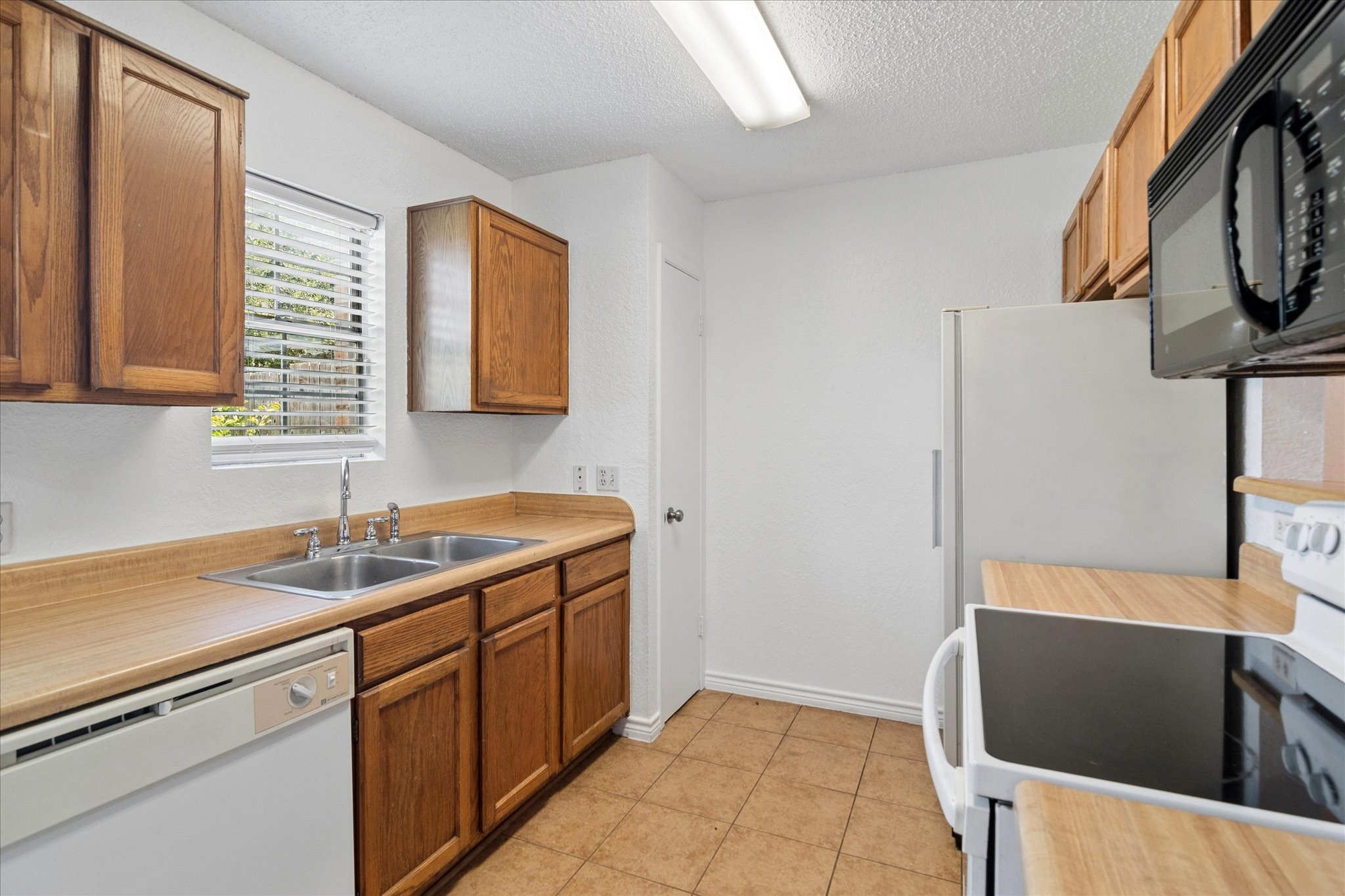 2400 Jupiter Road 5
