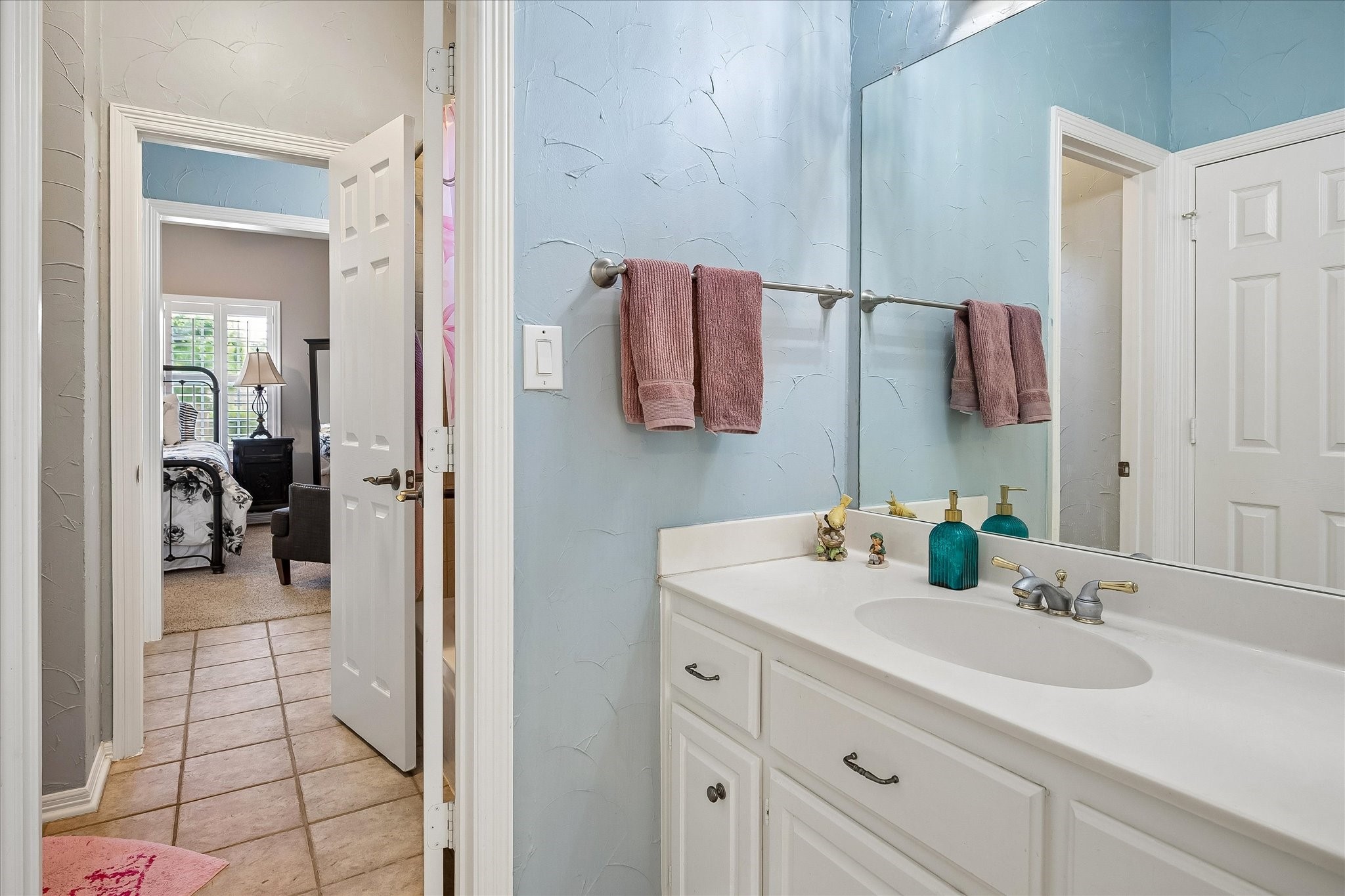 4633 Charles Place