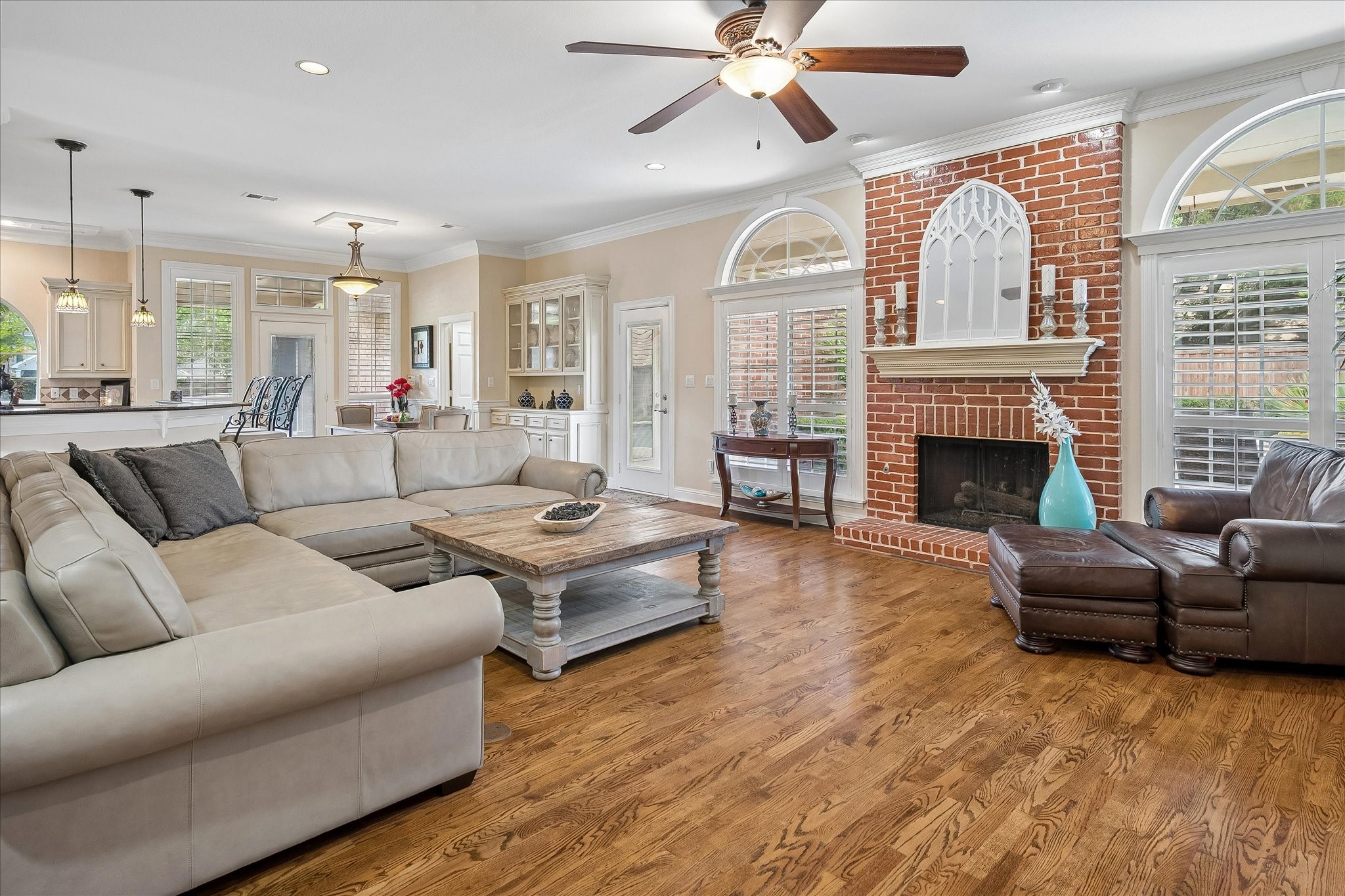 4633 Charles Place