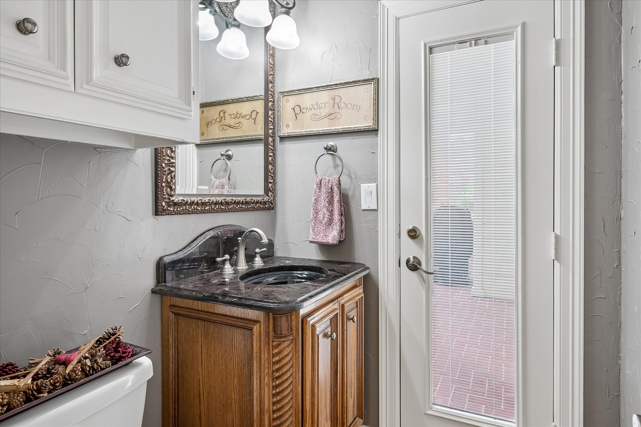 4633 Charles Place