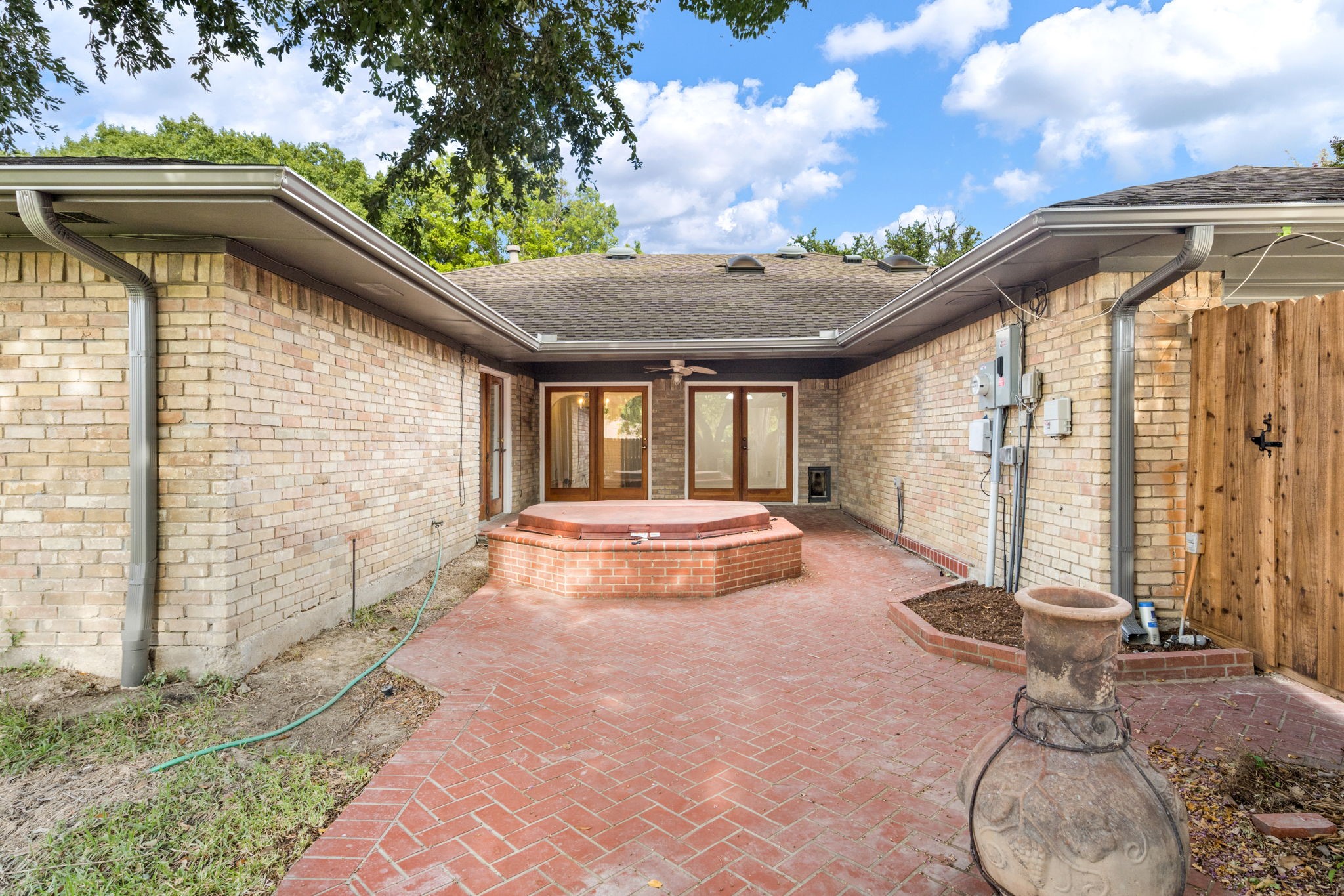 3105 Roundrock Trail