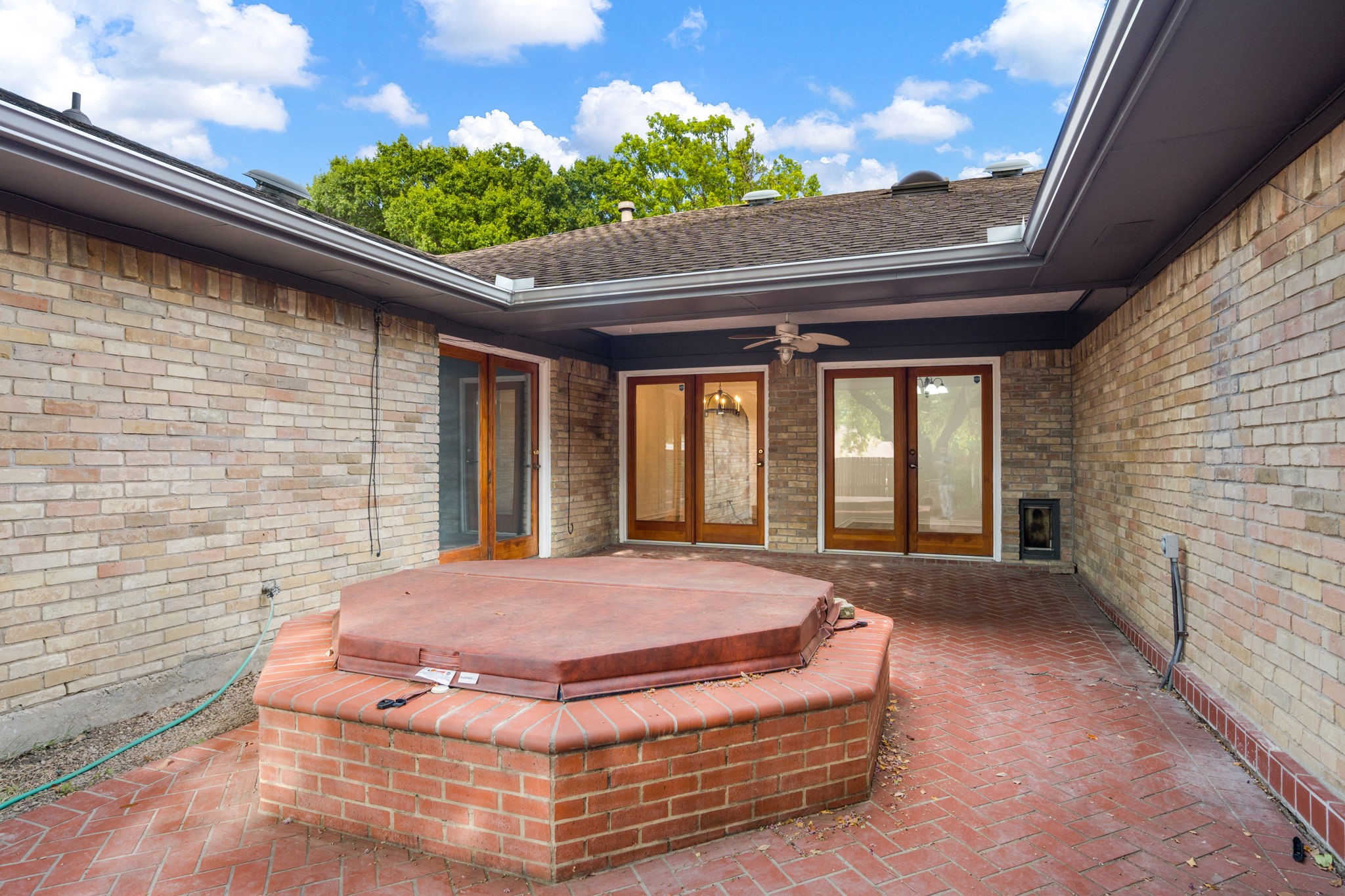 3105 Roundrock Trail