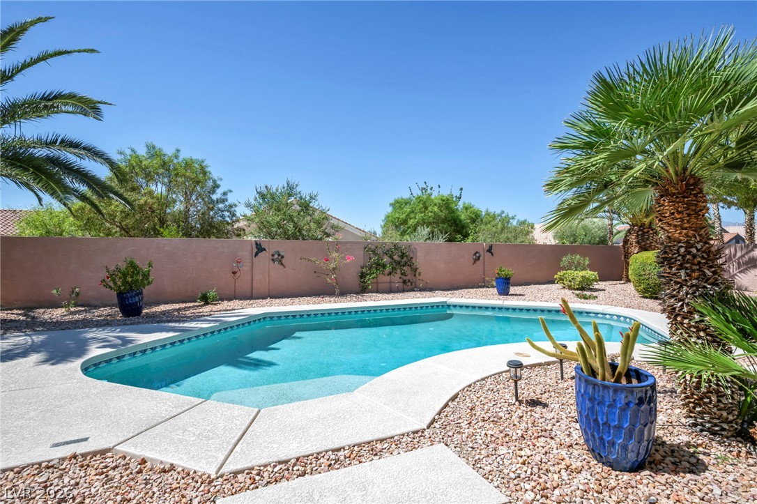 4937 Meadows Encore Avenue