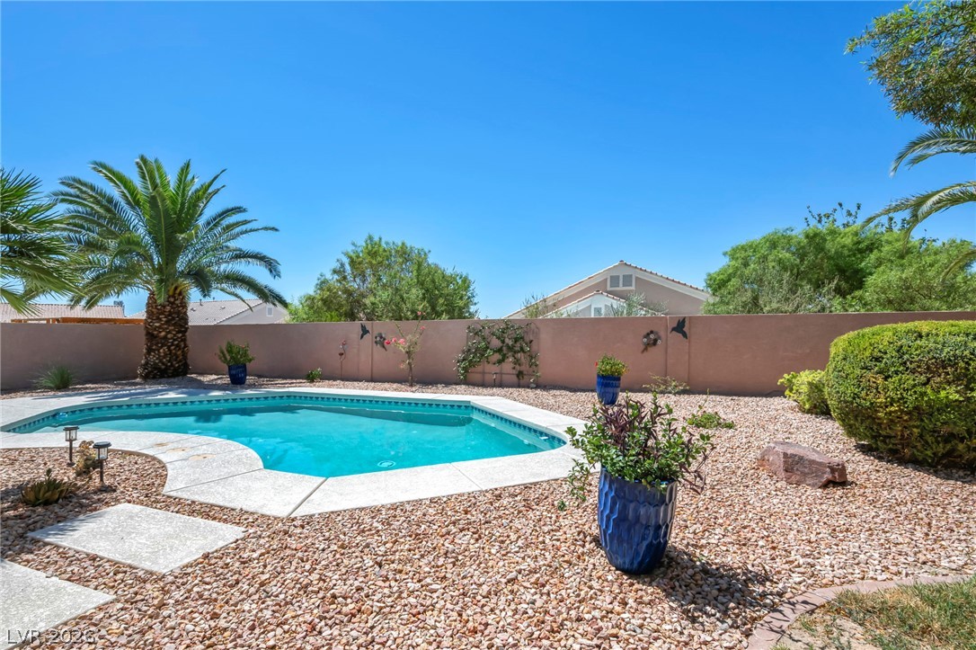 4937 Meadows Encore Avenue