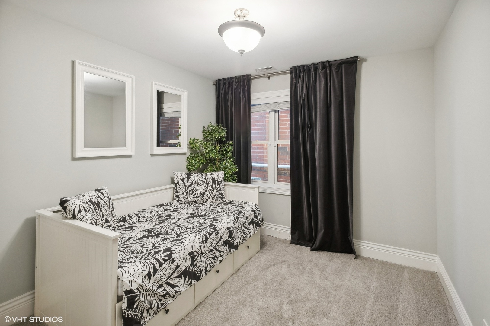 5536 W Edmunds Avenue Unit: 1