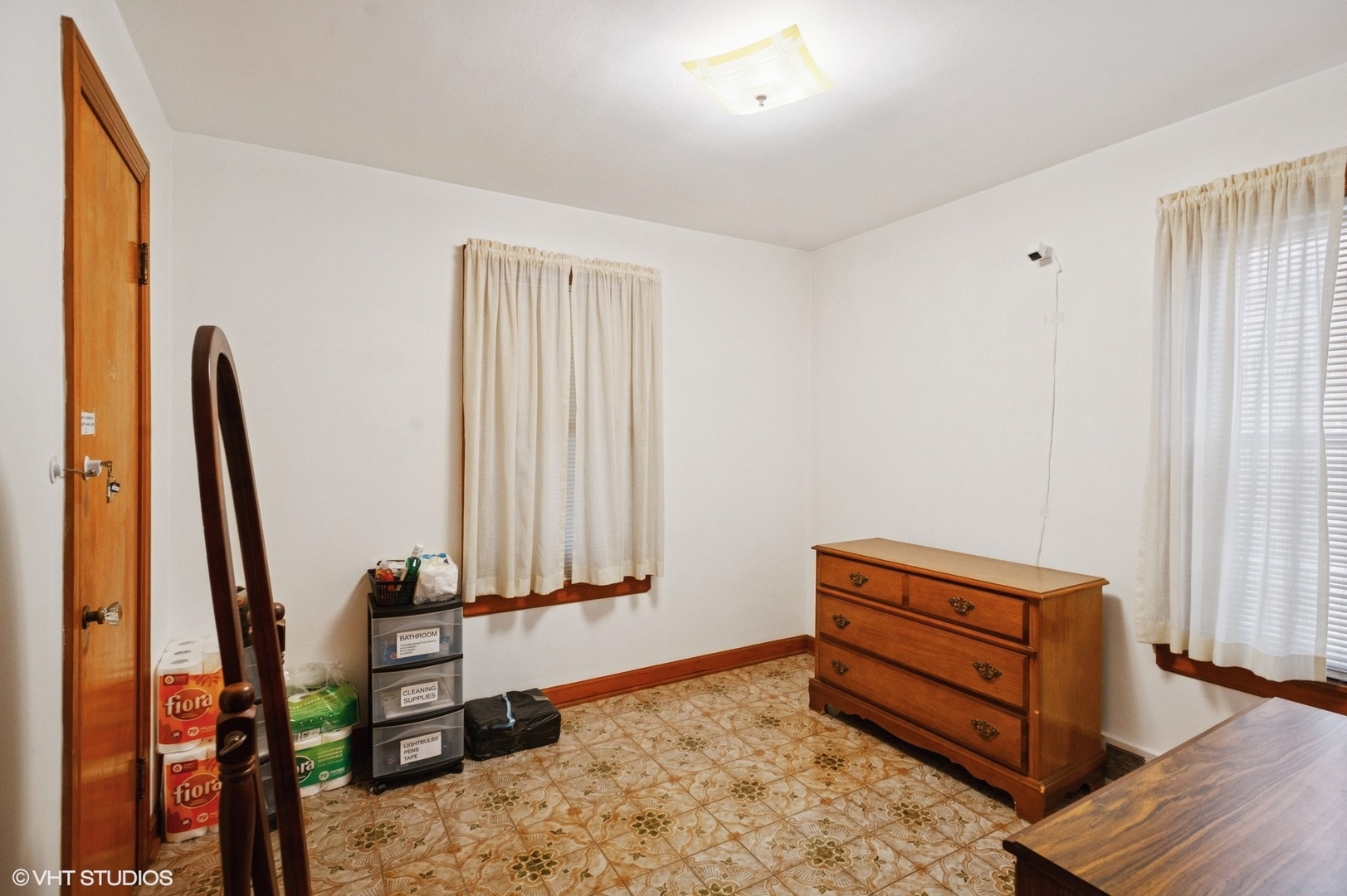 3737 N Cumberland Avenue