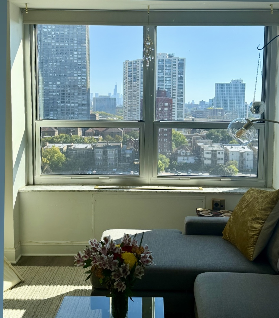 720 W Gordon Terrace Unit: 15N