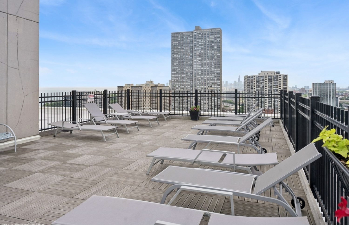 720 W Gordon Terrace Unit: 15N