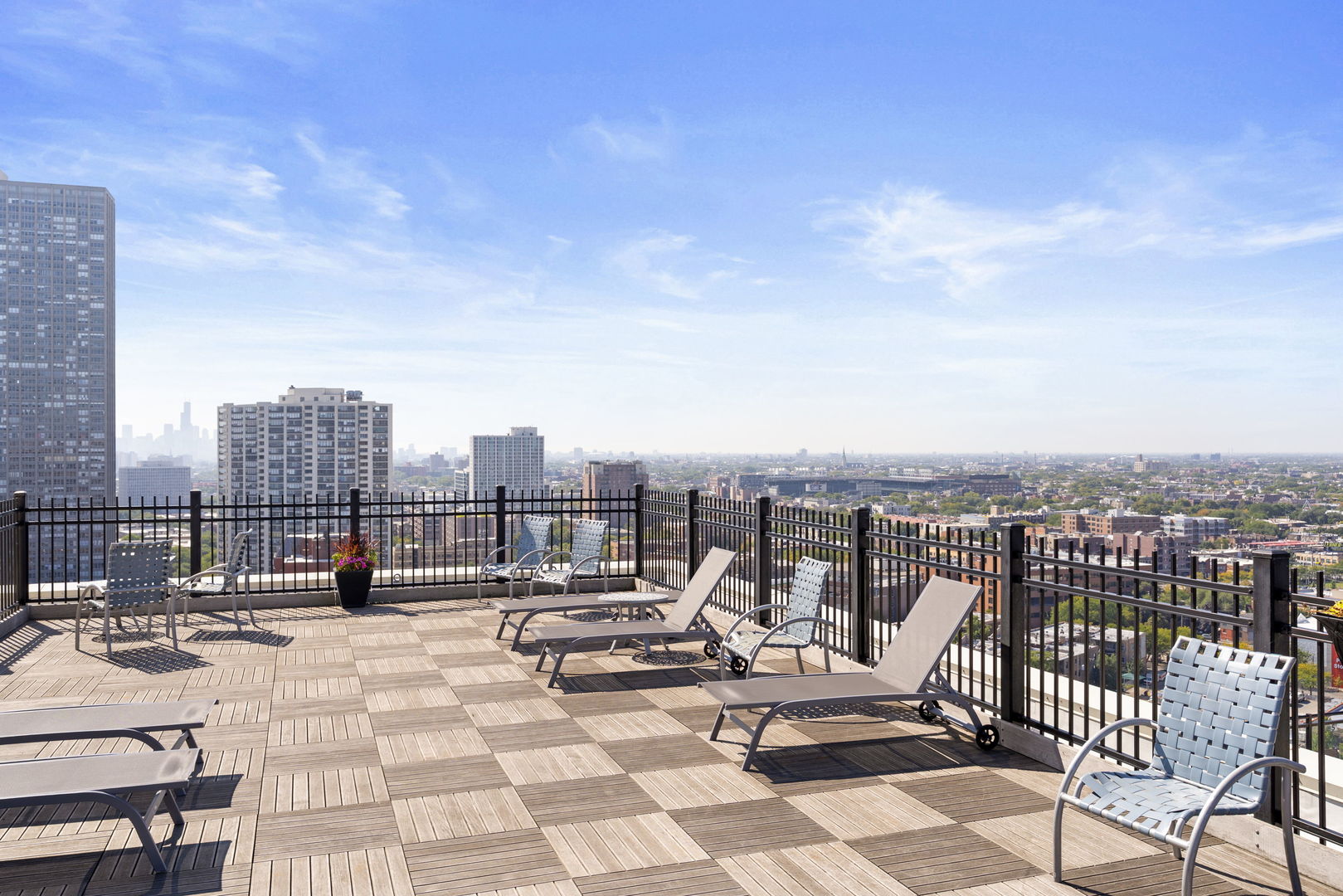 720 W Gordon Terrace Unit: 15N