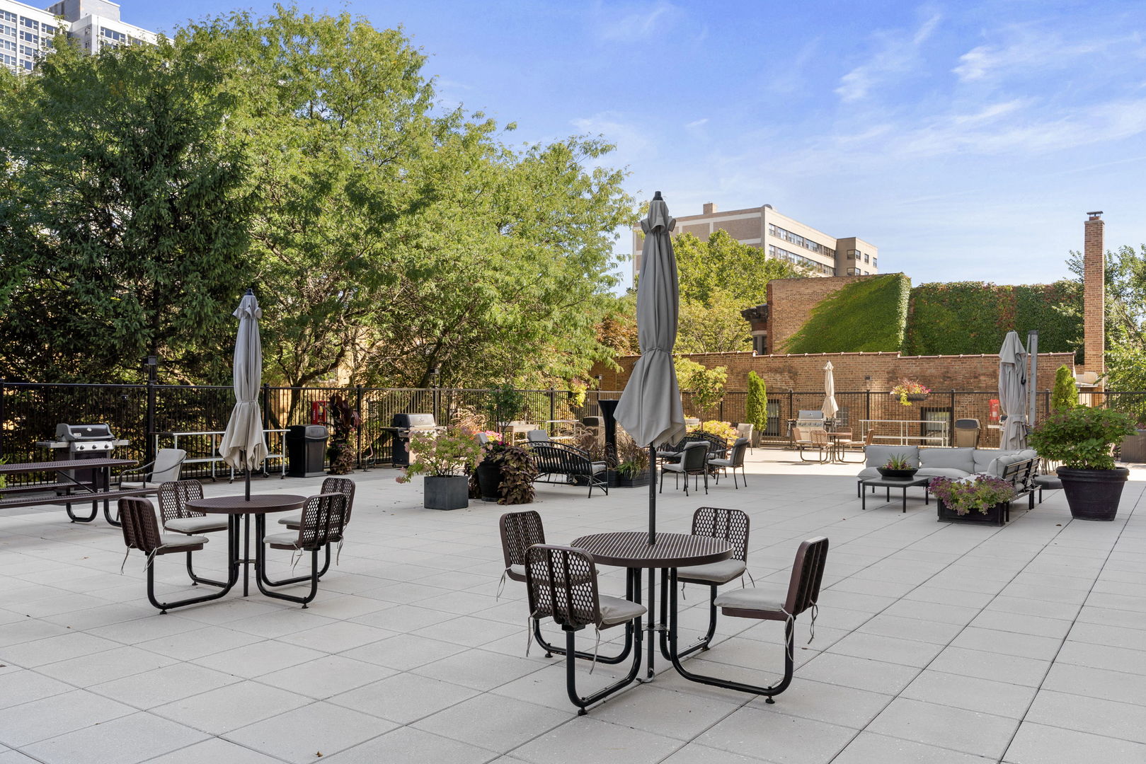 720 W Gordon Terrace Unit: 15N