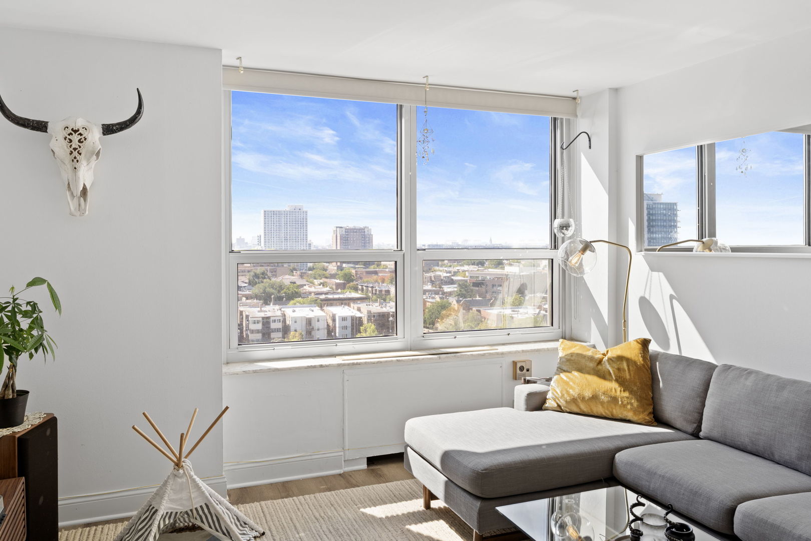 720 W Gordon Terrace Unit: 15N