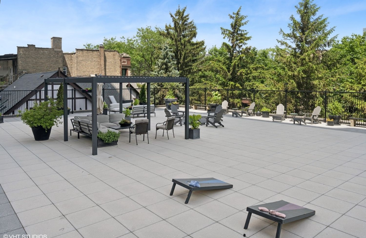 720 W Gordon Terrace Unit: 15N