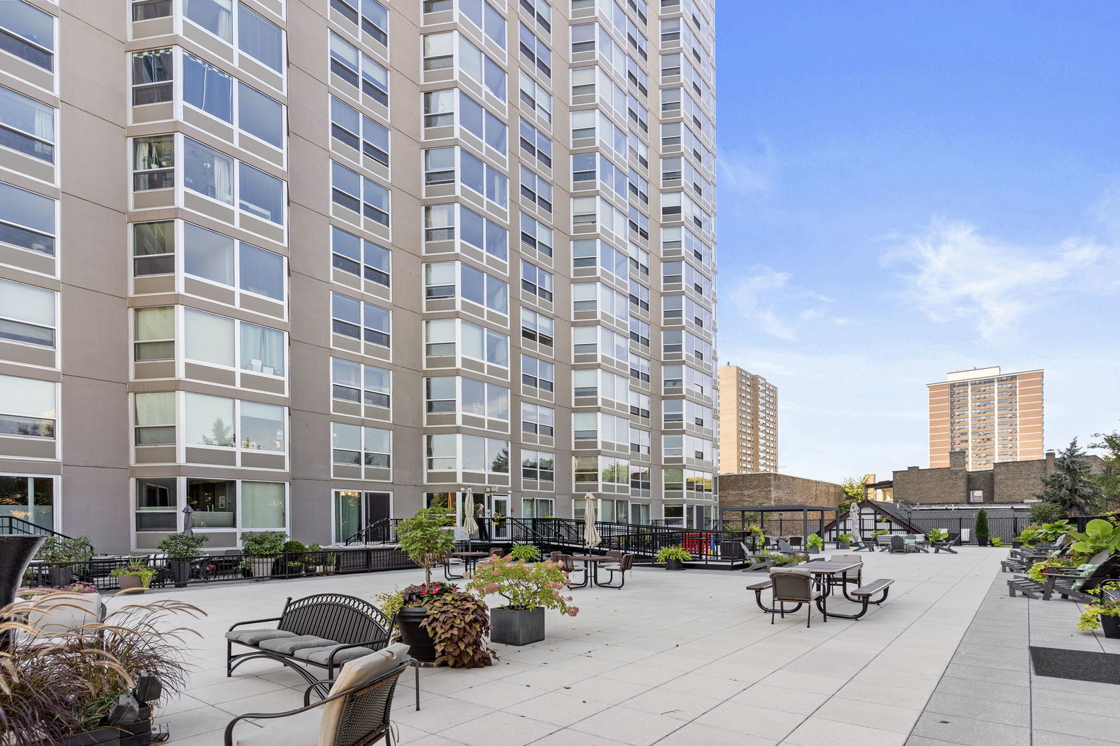 720 W Gordon Terrace Unit: 15N