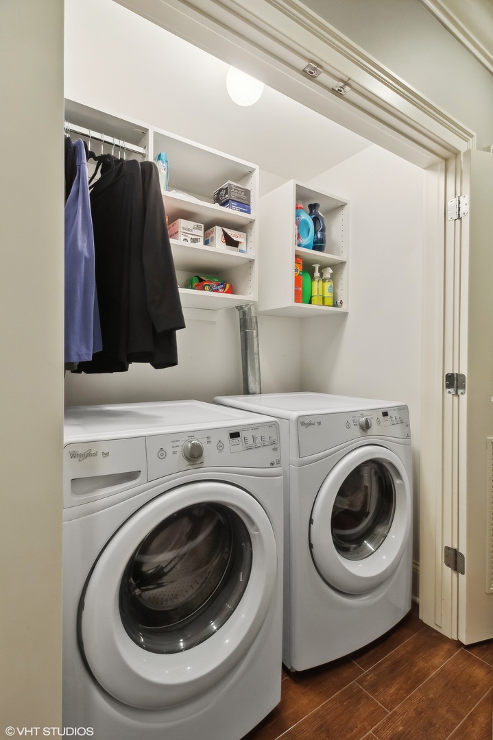 1152 W Newport Avenue Unit: 1