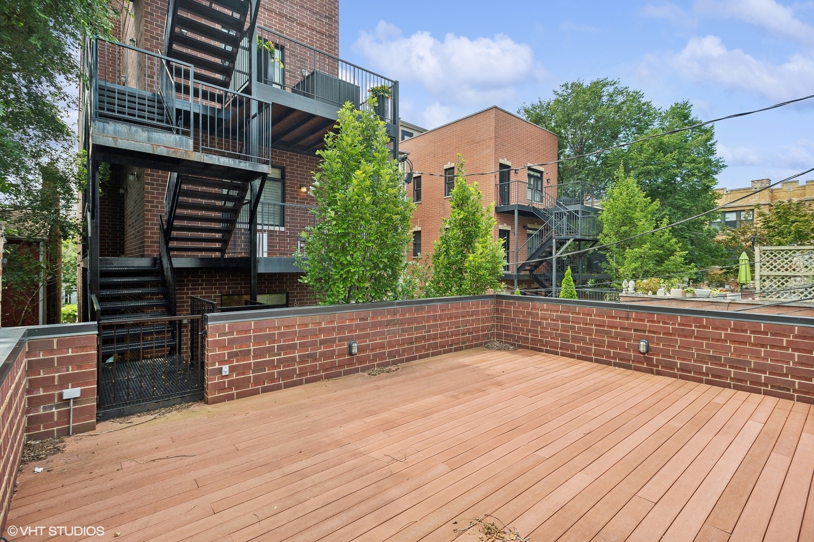 1152 W Newport Avenue Unit: 1