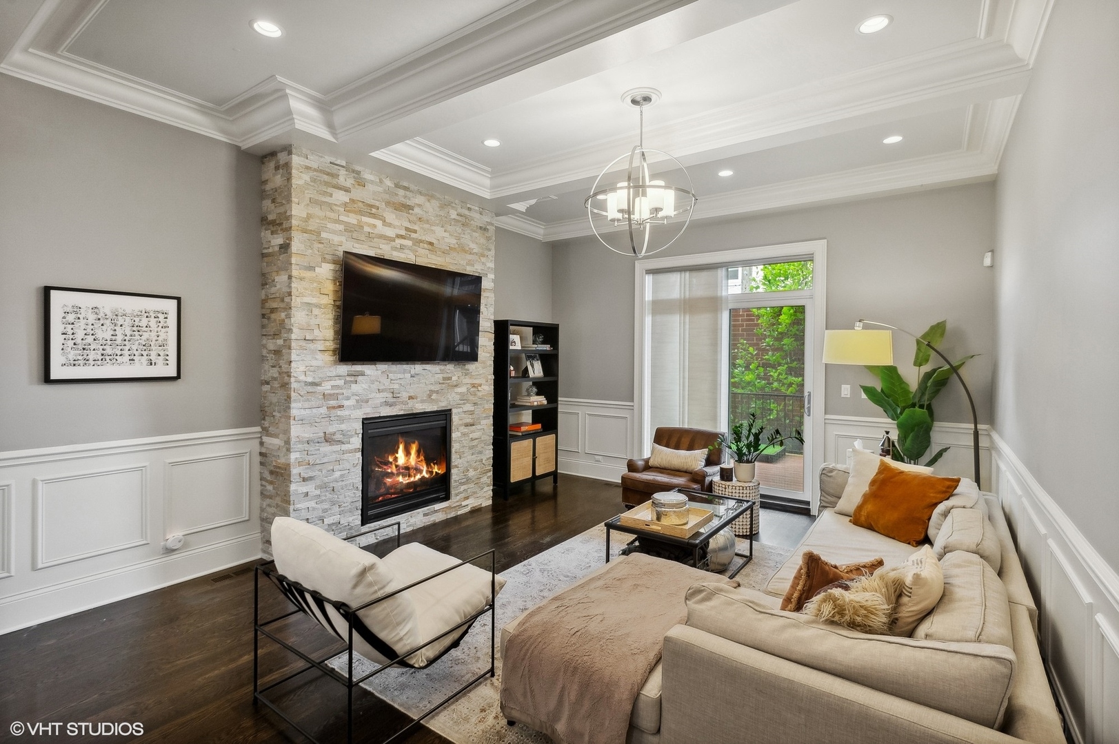 1152 W Newport Avenue Unit: 1