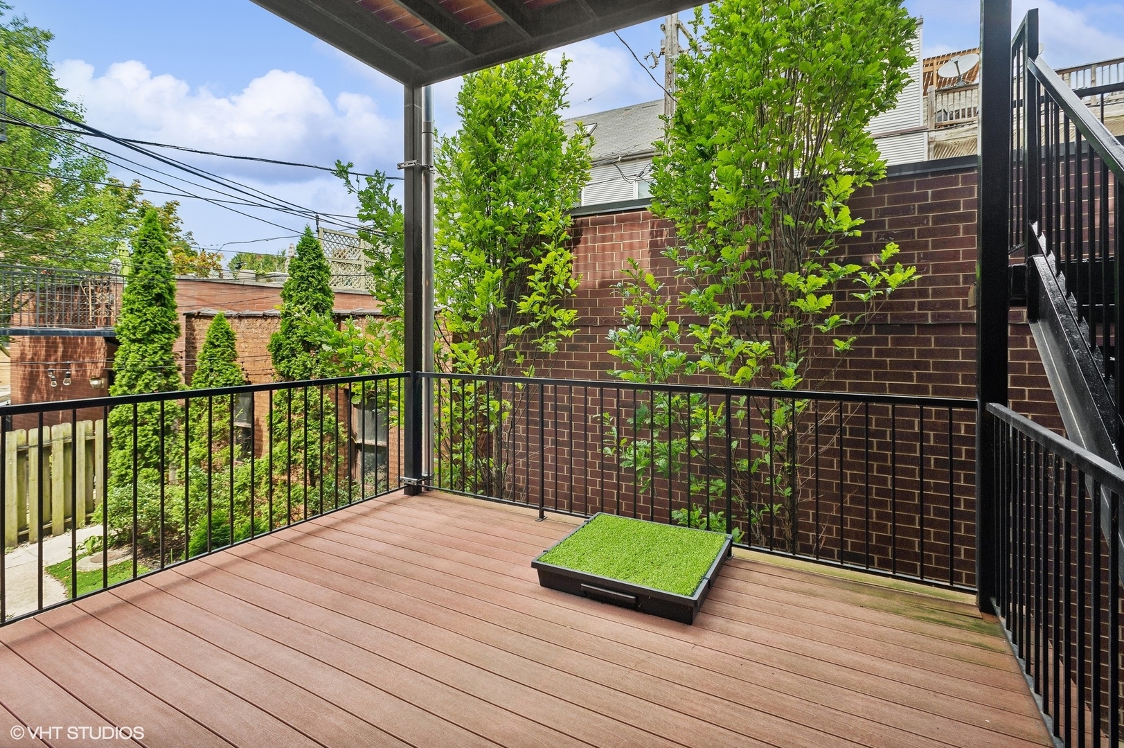 1152 W Newport Avenue Unit: 1