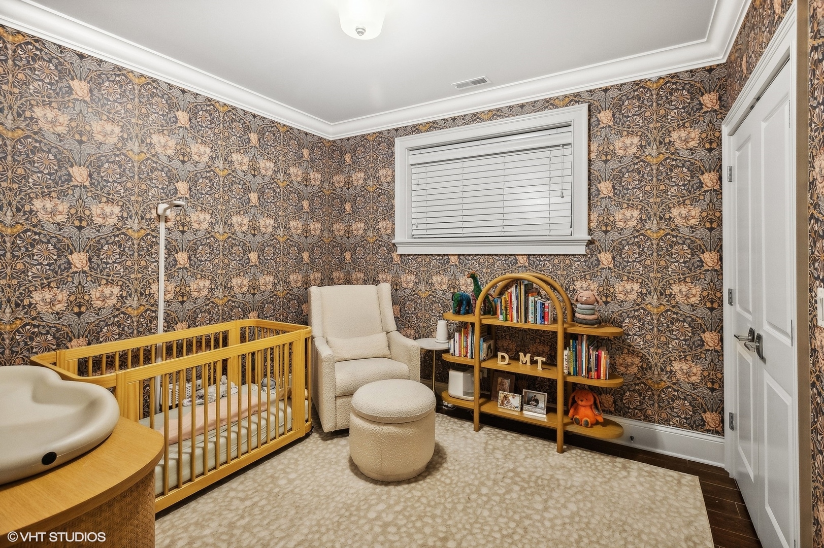1152 W Newport Avenue Unit: 1