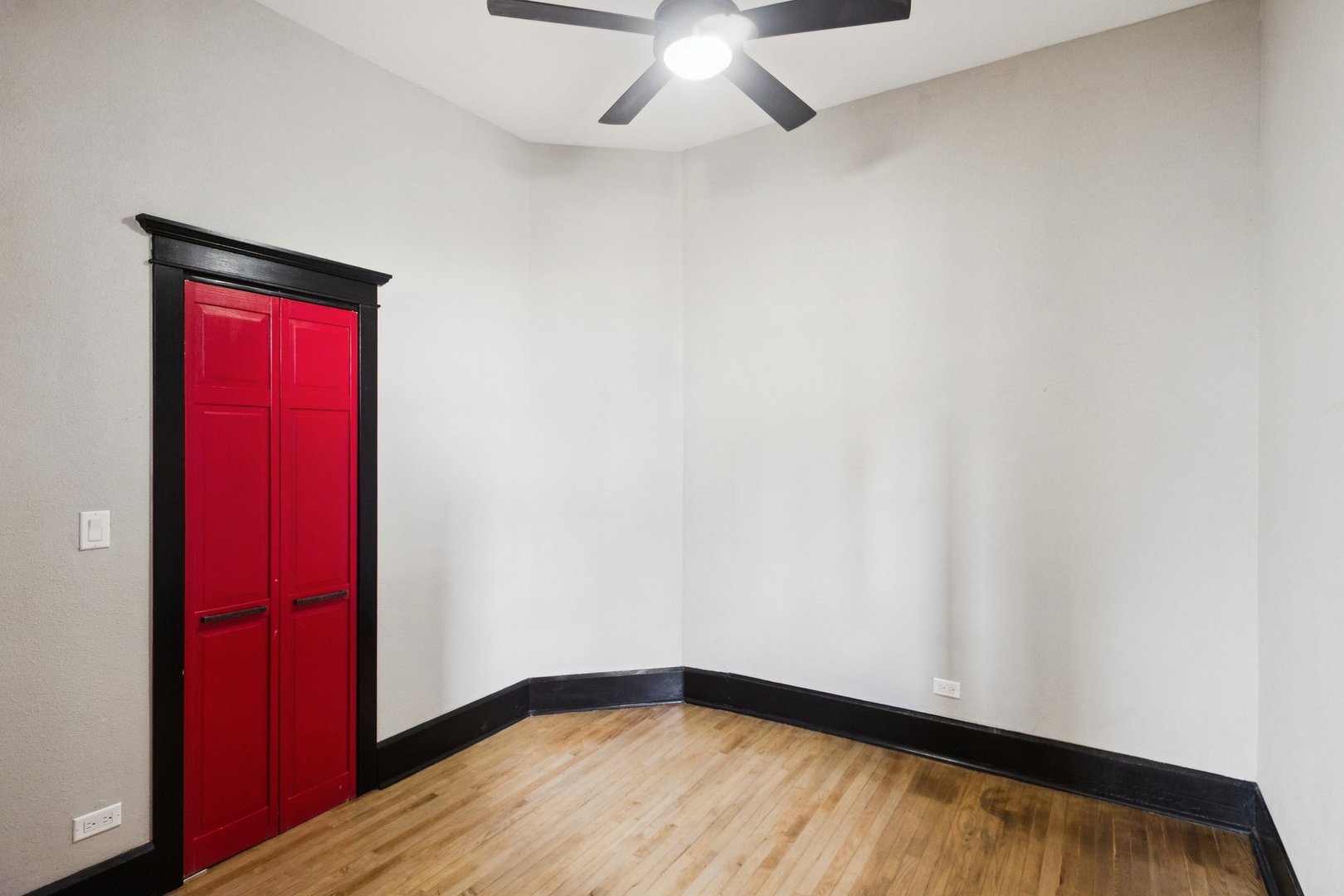 2900 W Belmont Avenue Unit: 3