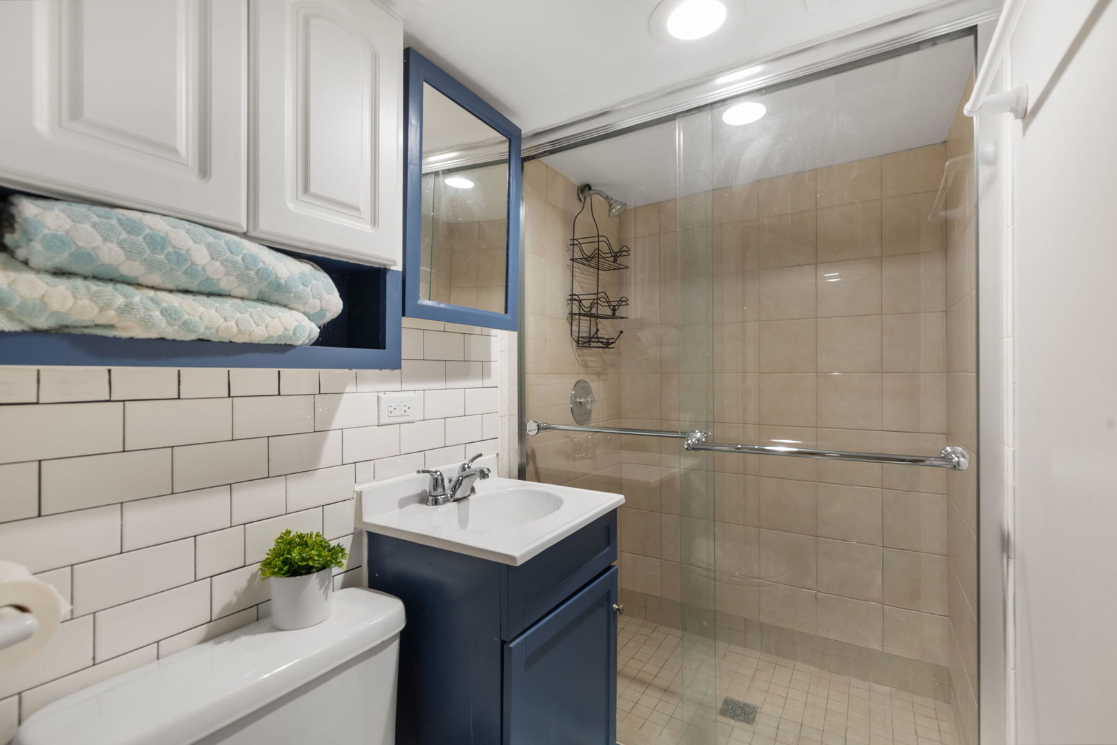 3439 W Hirsch Street