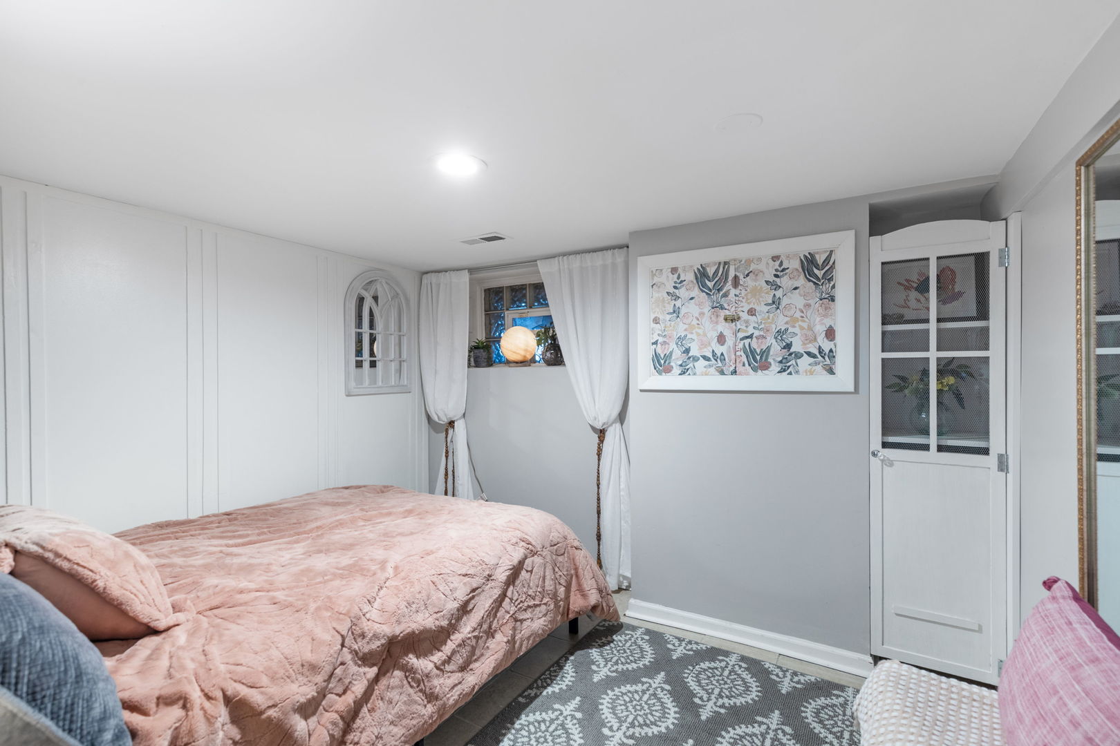 3439 W Hirsch Street