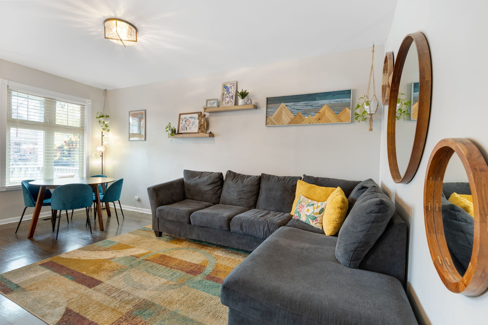 3439 W Hirsch Street