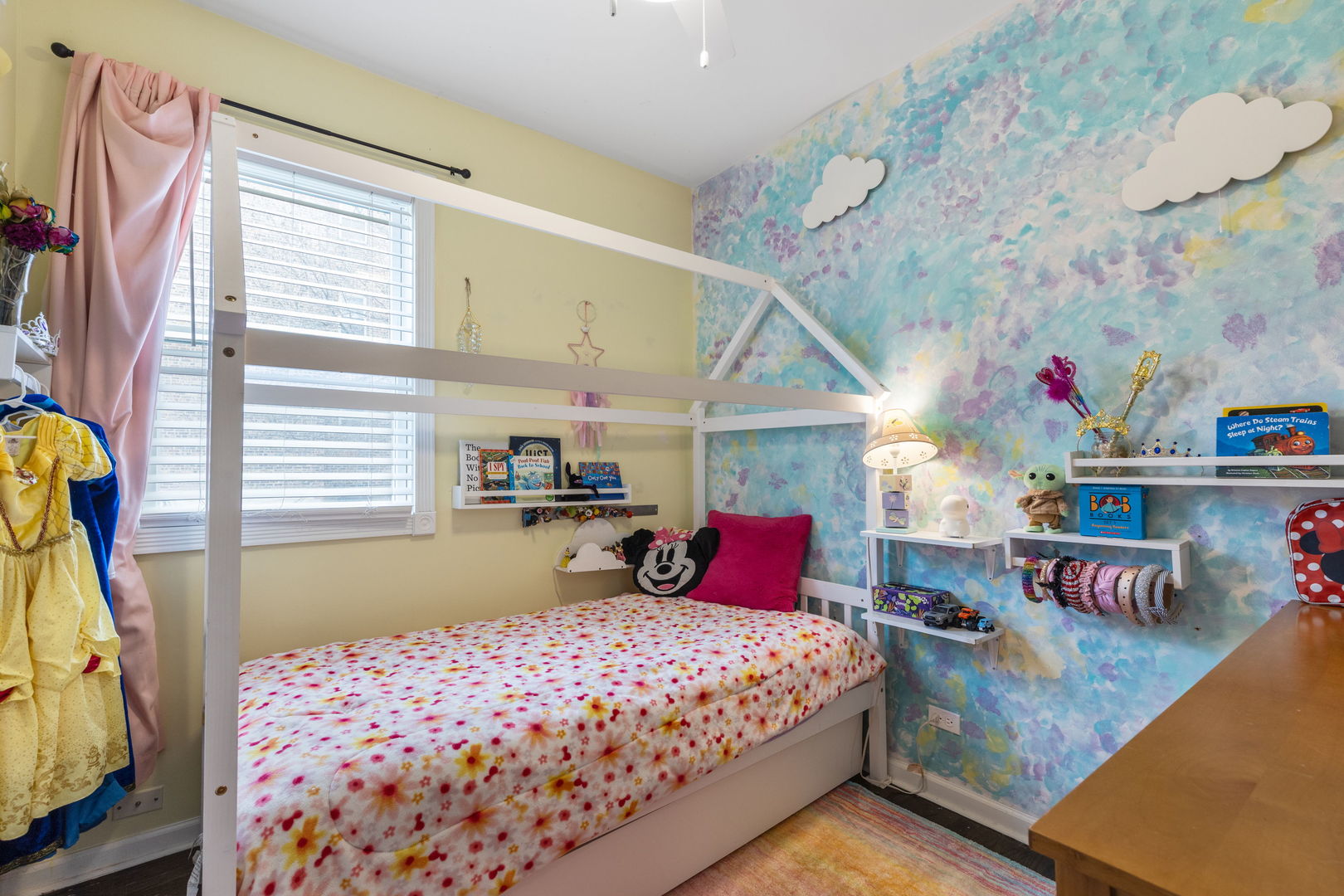 3439 W Hirsch Street