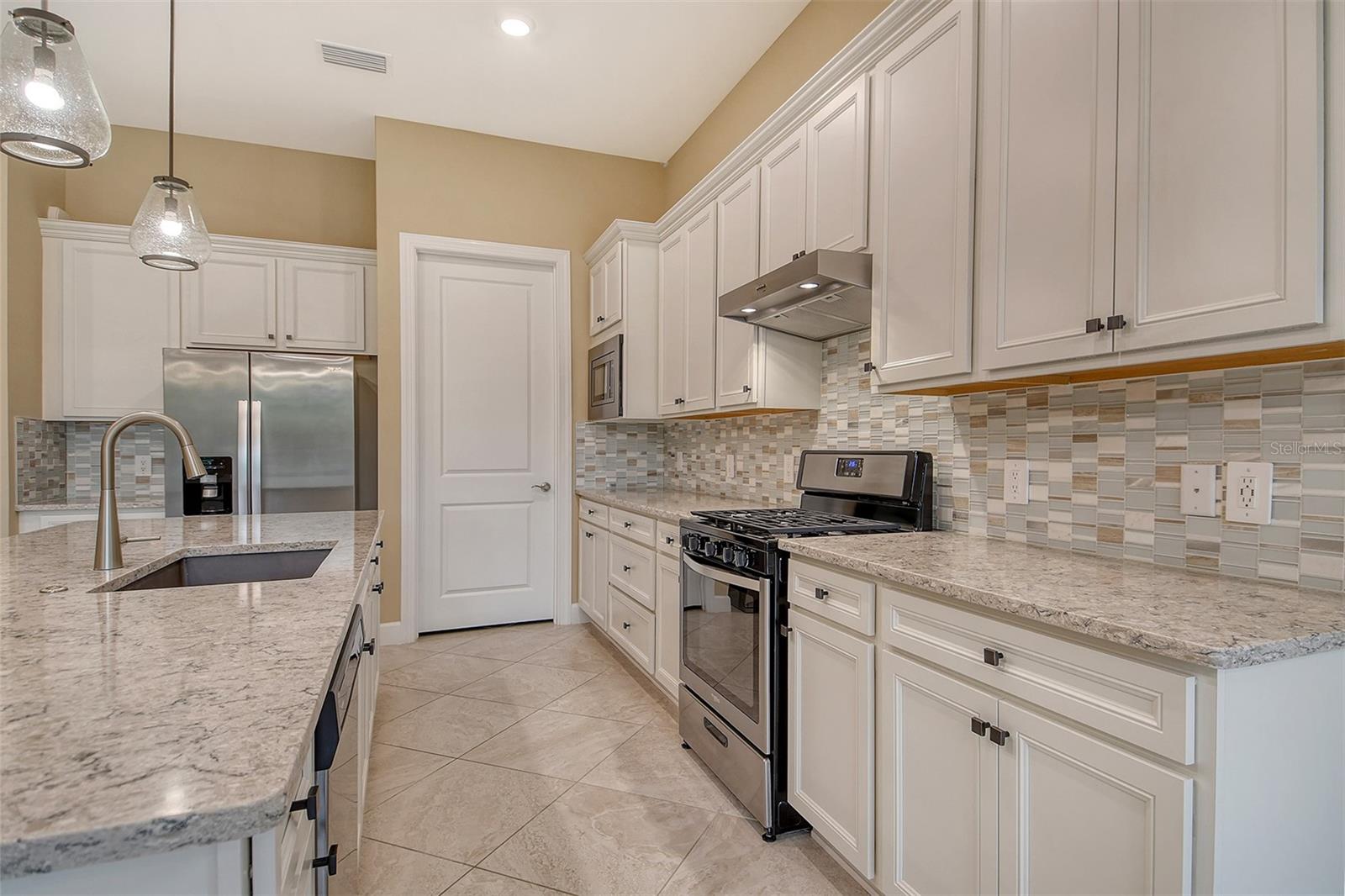 17905 WATERVILLE PL
