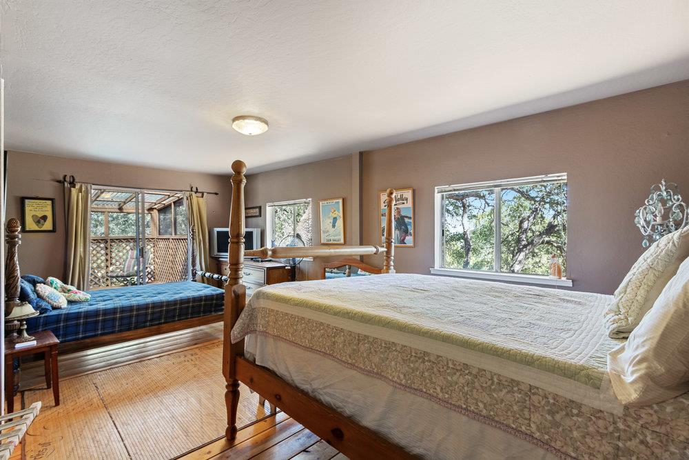 17465 Chesbro Lake DR